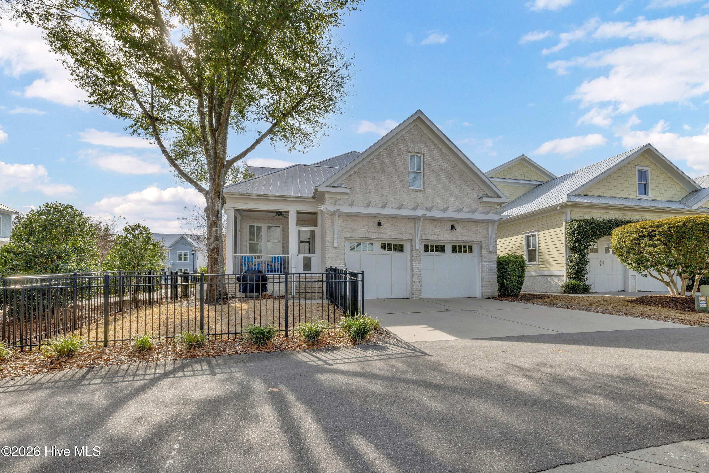 100549123 | Photo 34