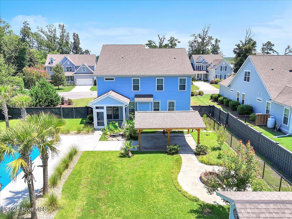 100523445 | Photo 71