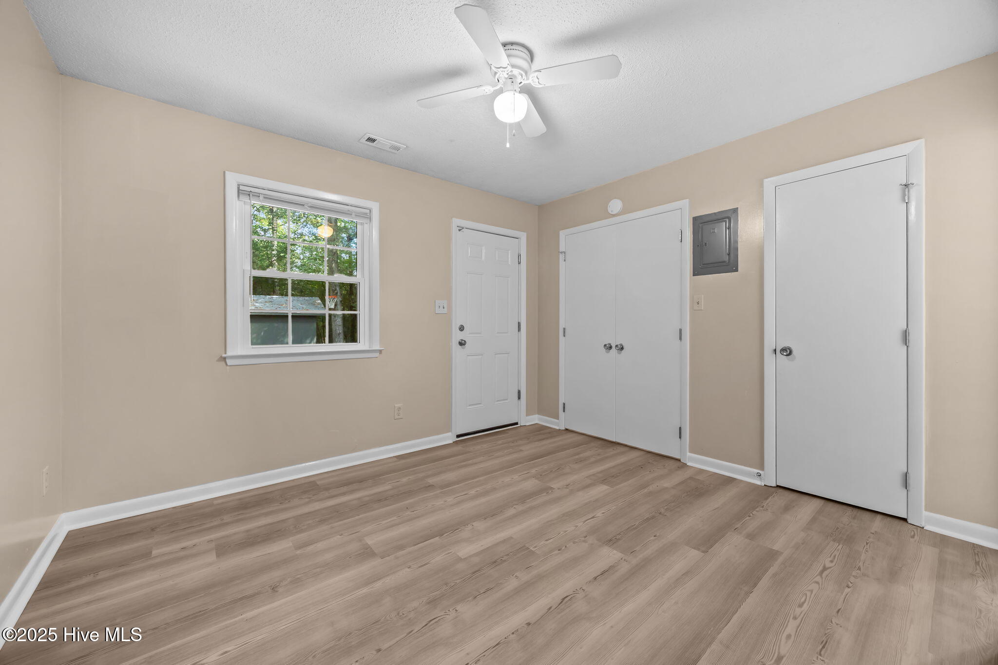 12-web-or-mls-1190 Gould Rd Unit3 30