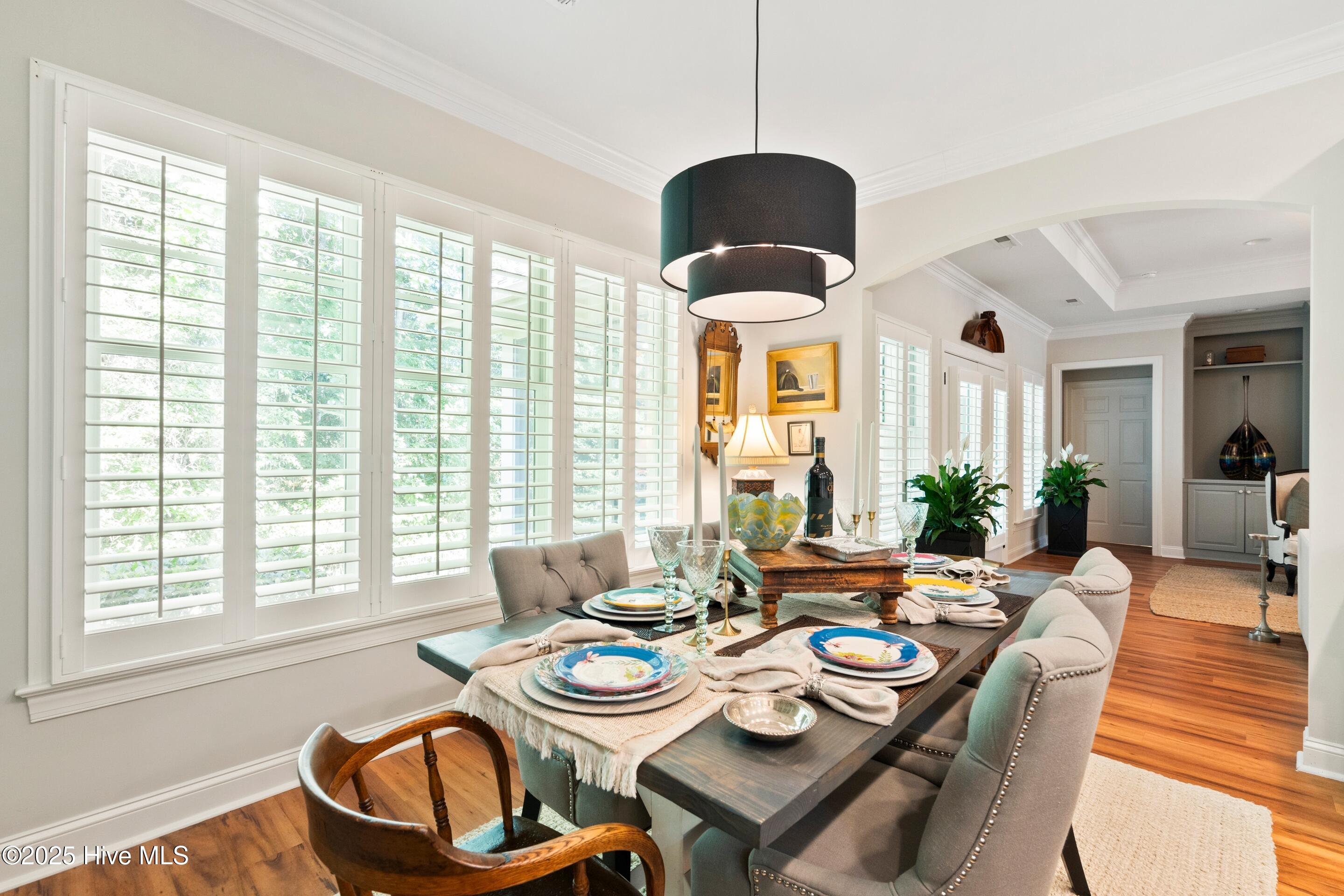 100520389 | Photo 31