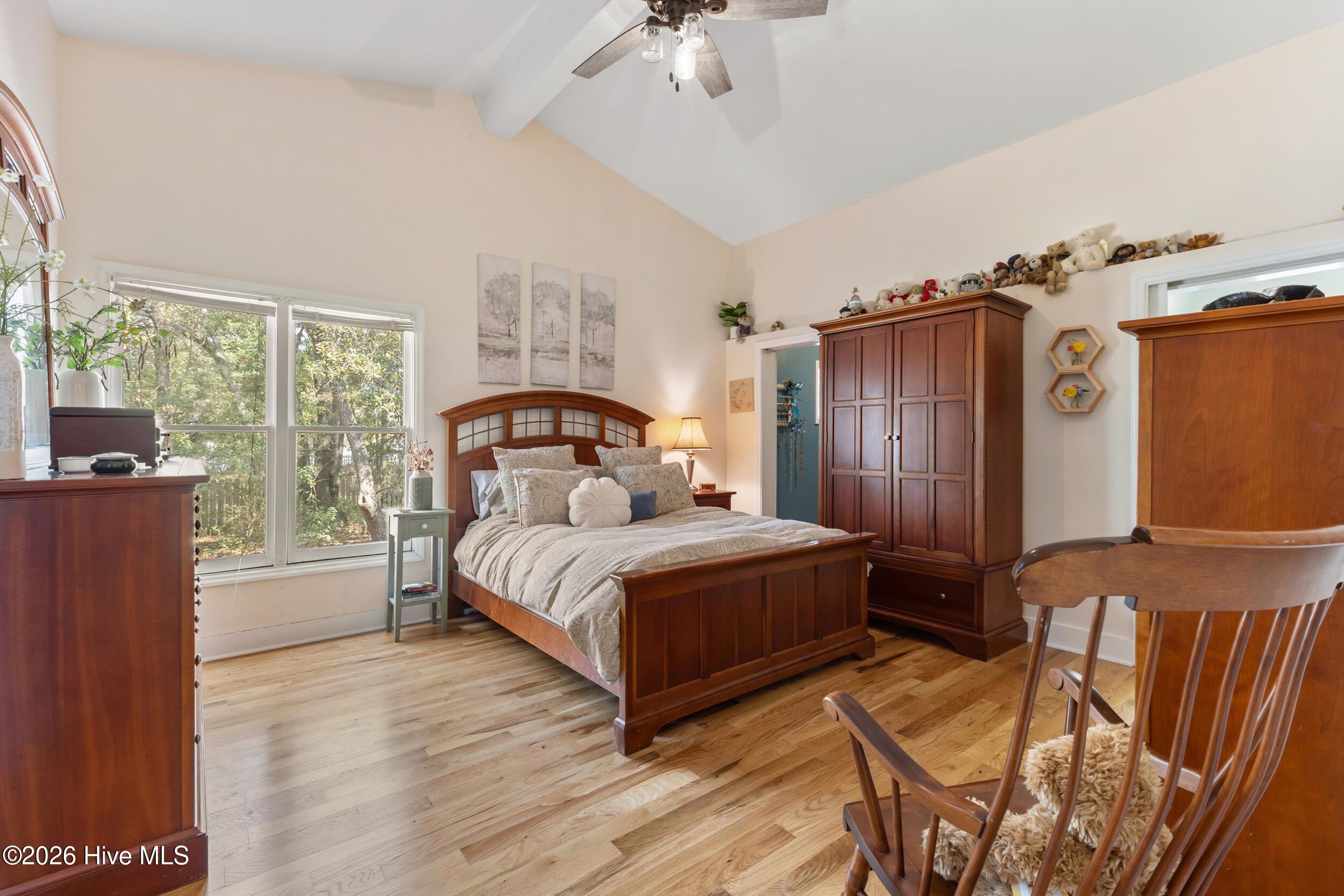 100560648 | Photo 18