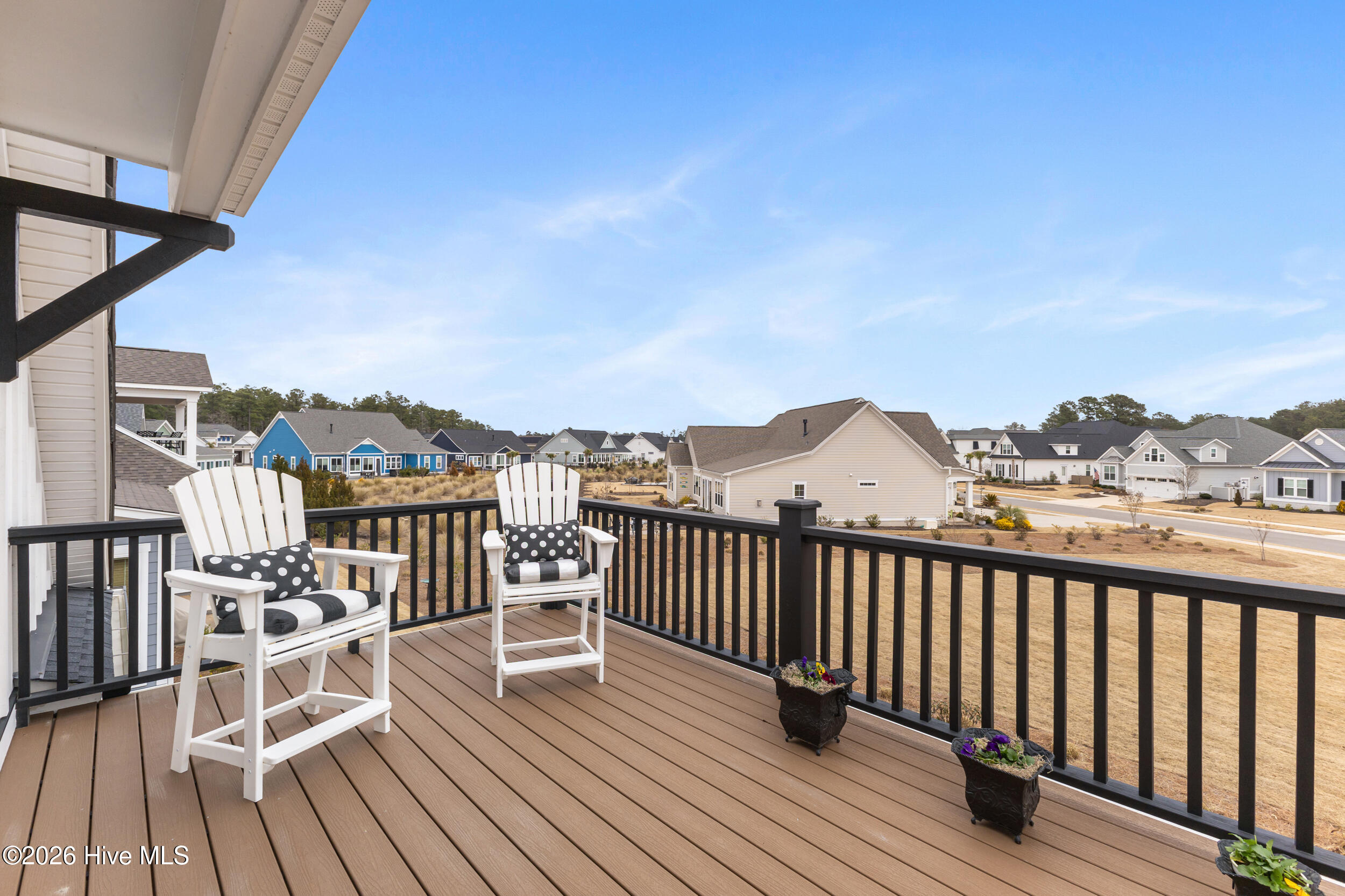 100557399 | Photo 57