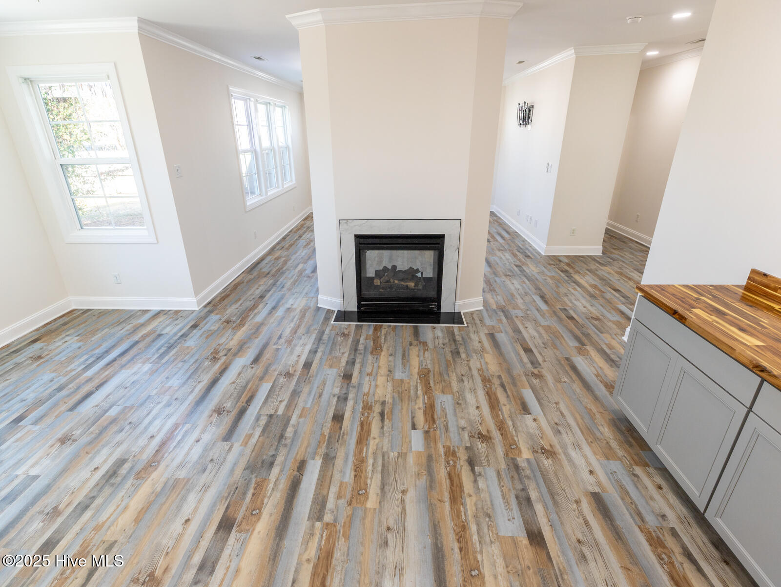 100546251 | Photo 23