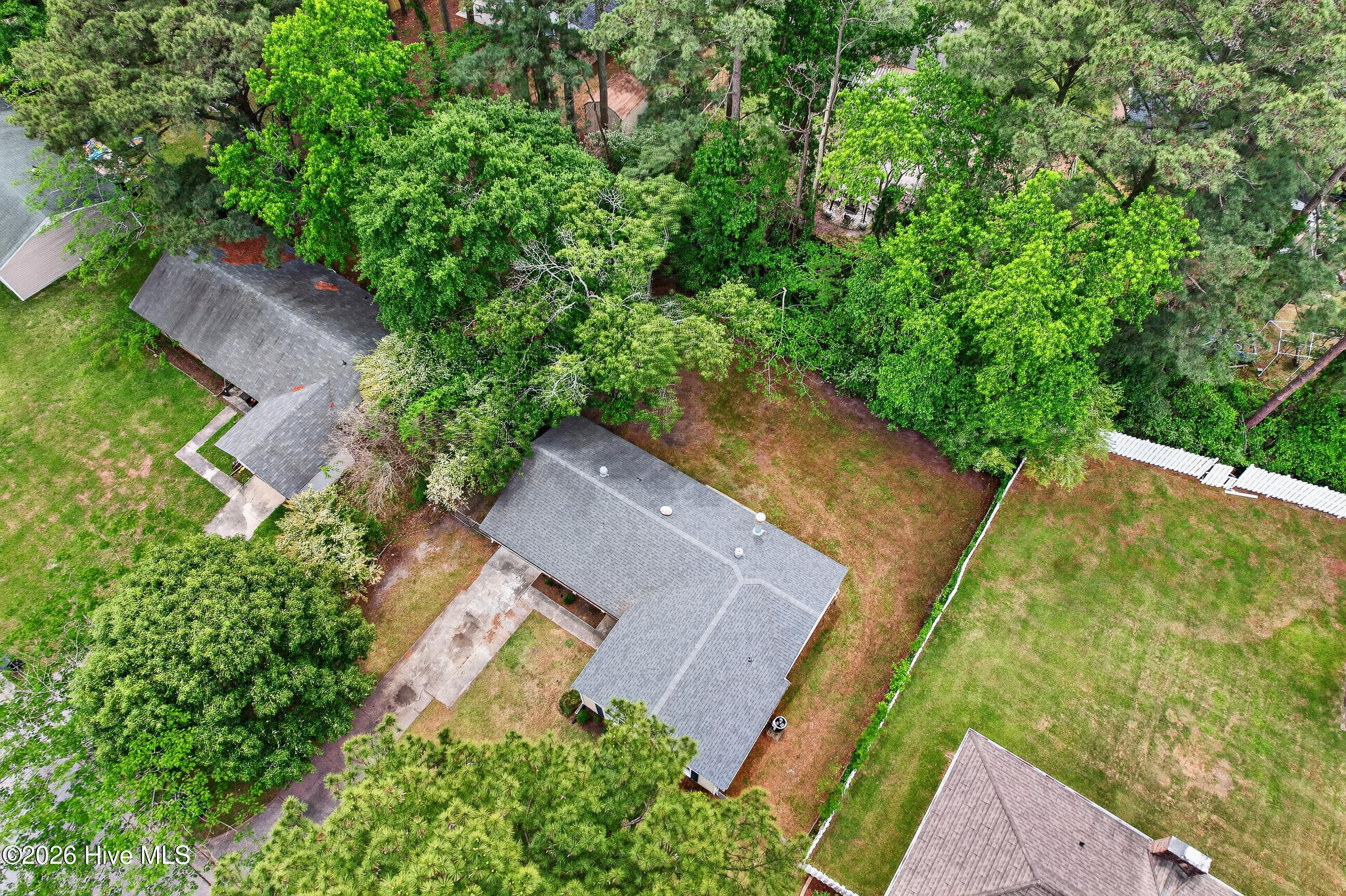 100570580 | Photo 29