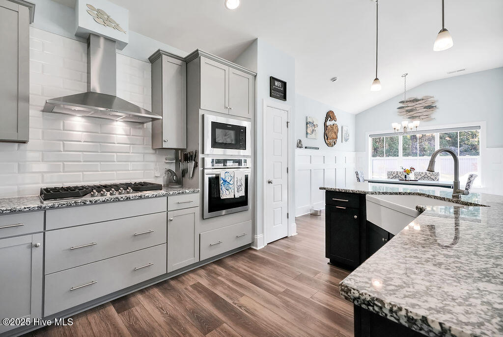 100535905 | Photo 24