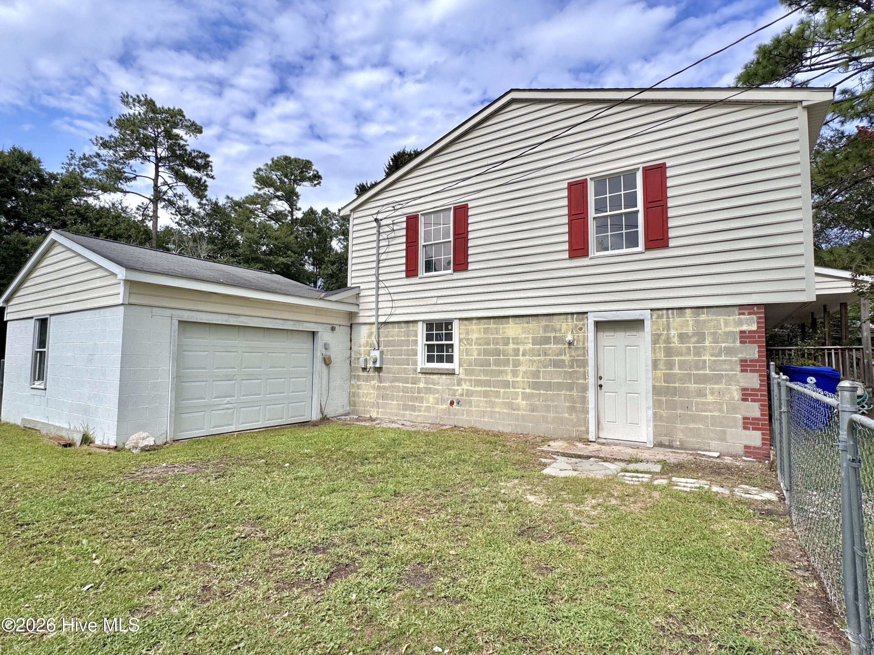 2831 Easy Street,Newport