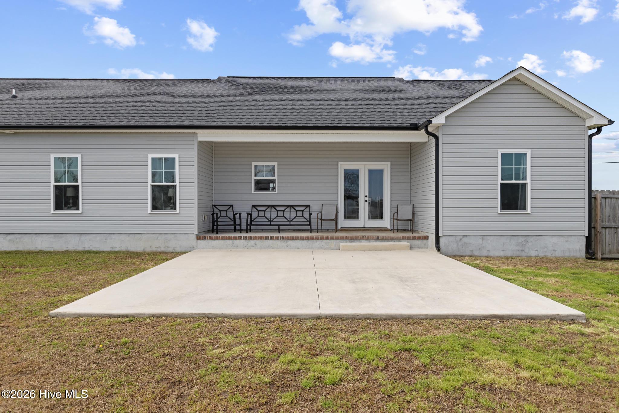 100559843 | Photo 30