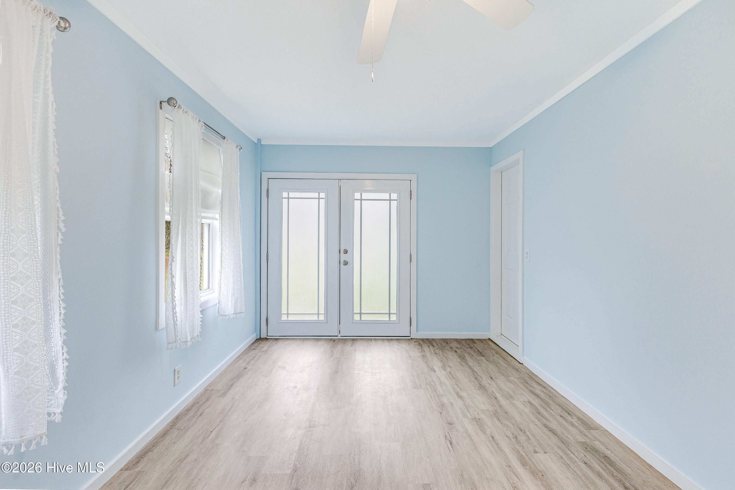 100560592 | Photo 23