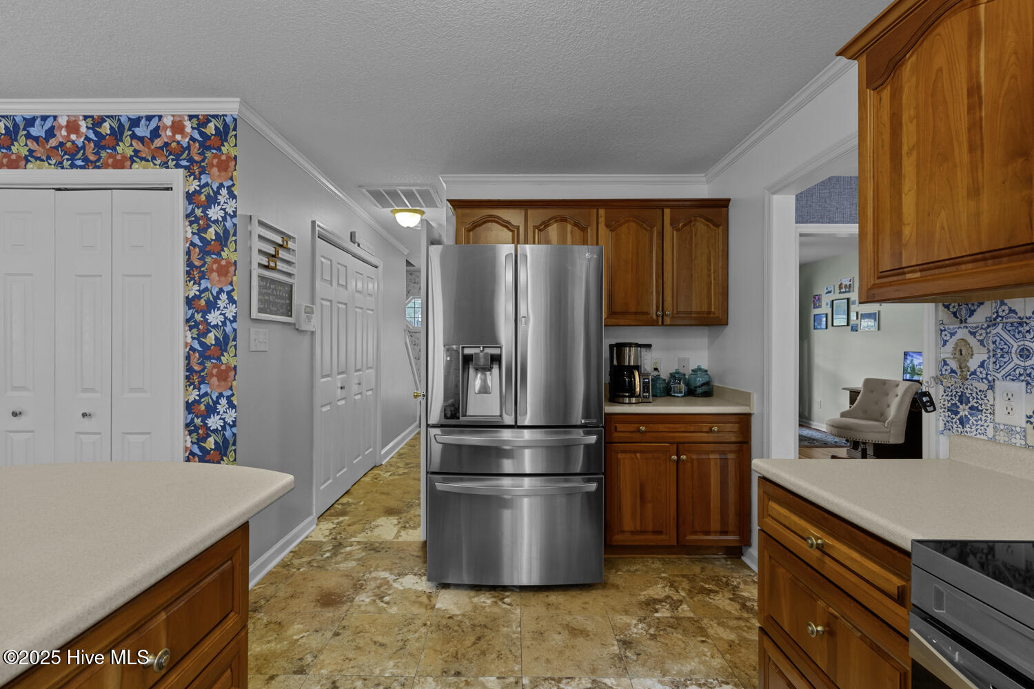 100531310 | Photo 13