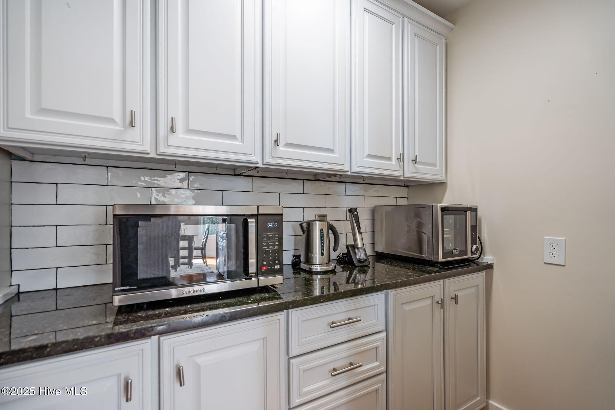 100528762 | Photo 23