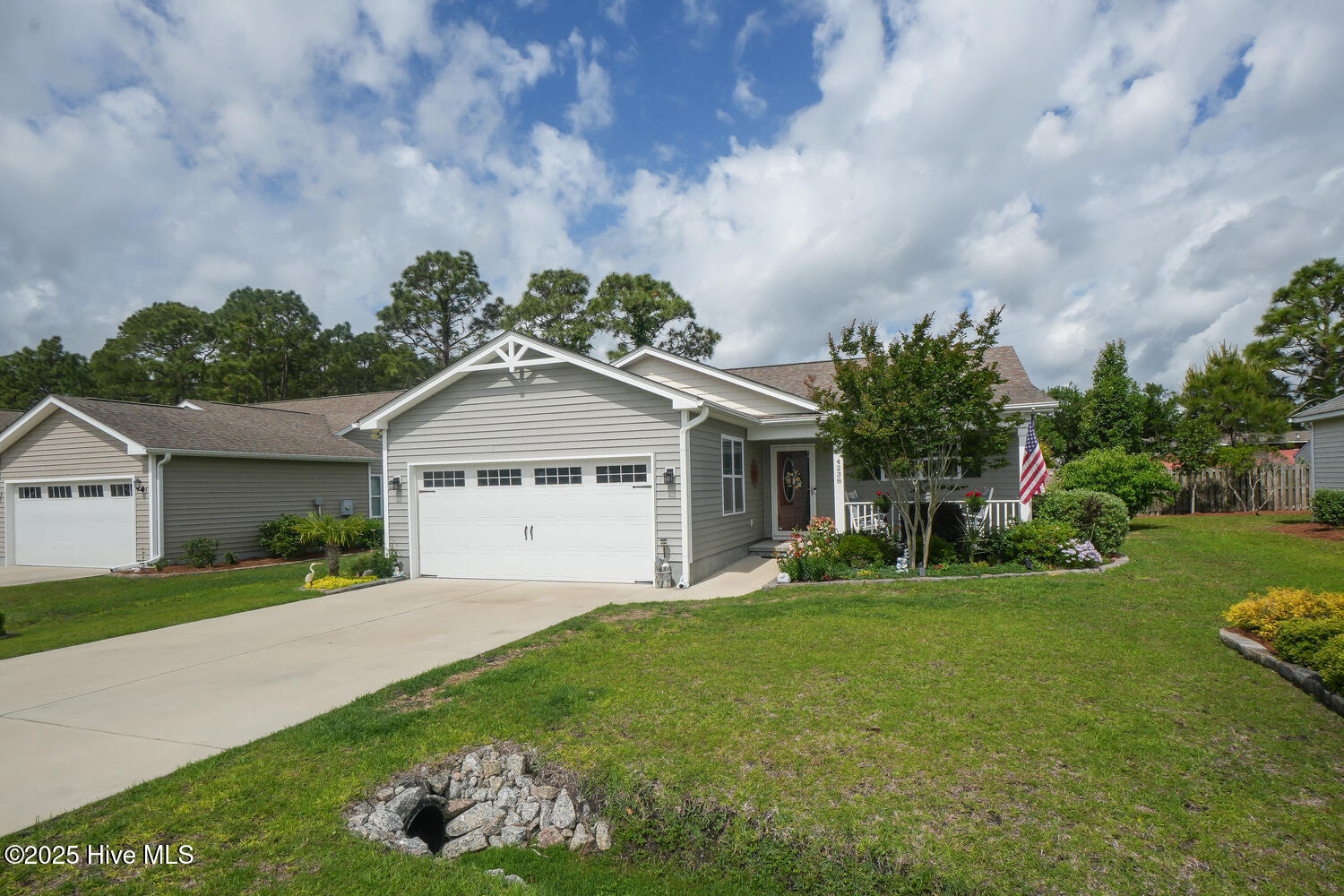 100515060 | Photo 24