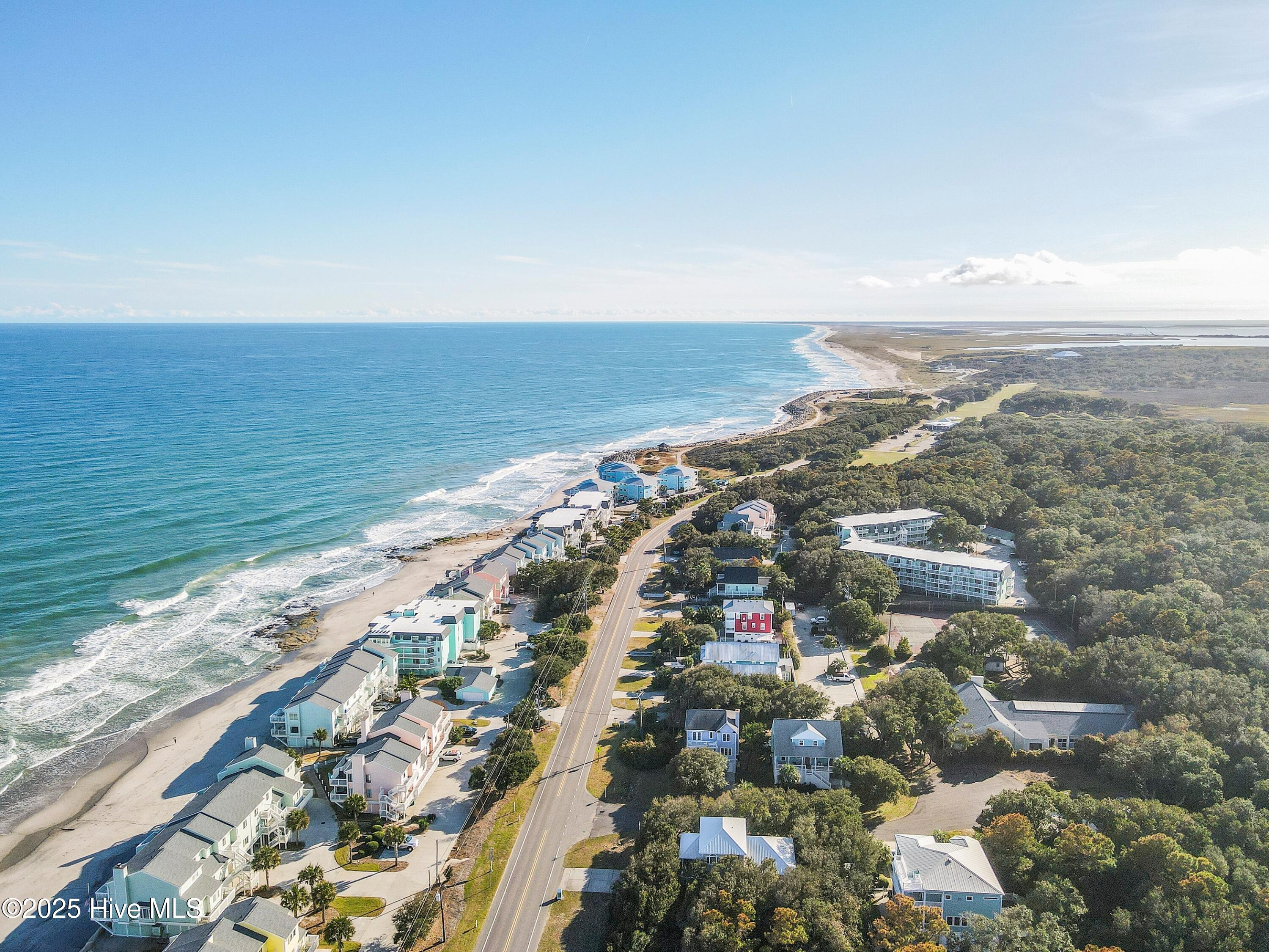 100532800 | Photo 70