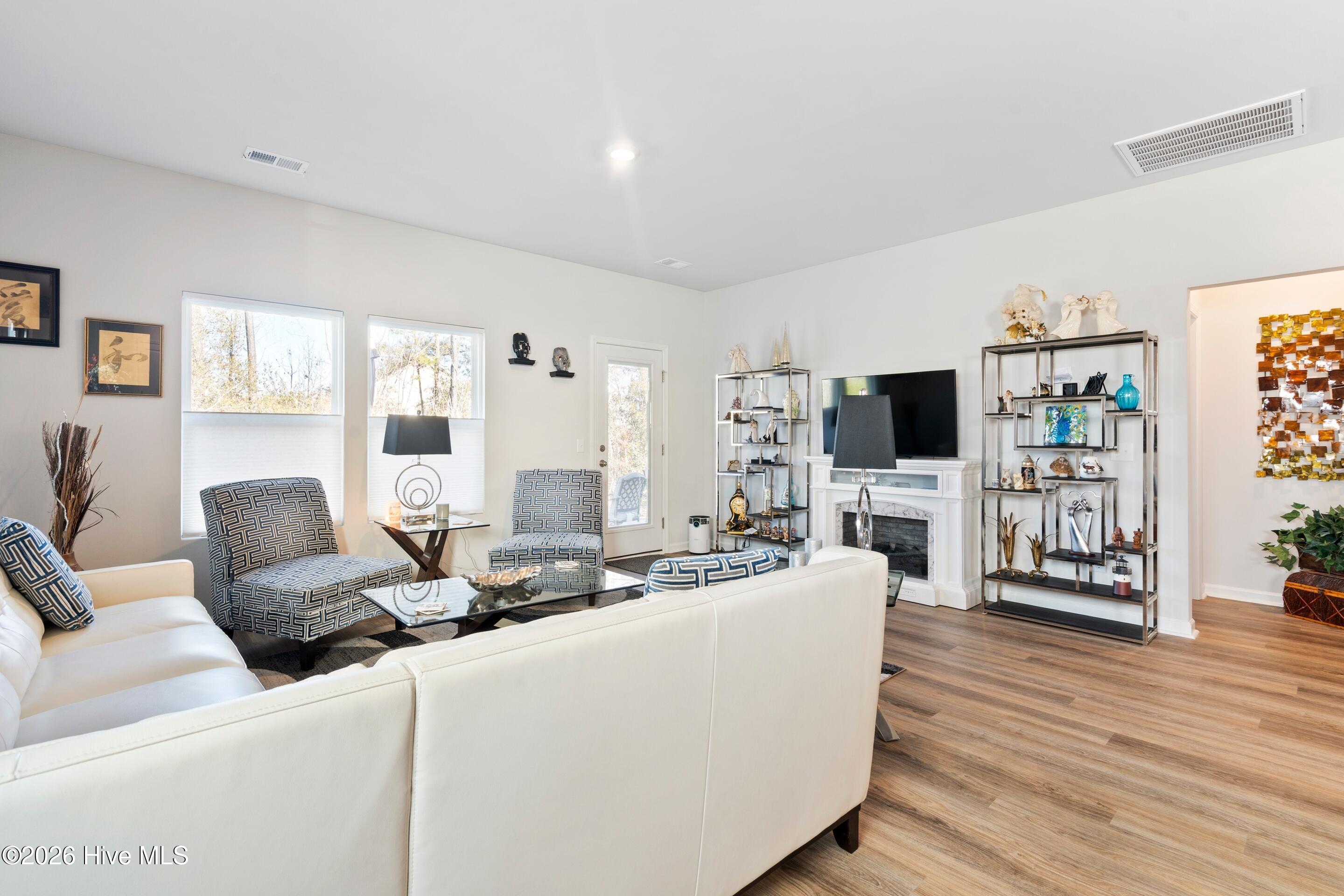 100550634 | Photo 18