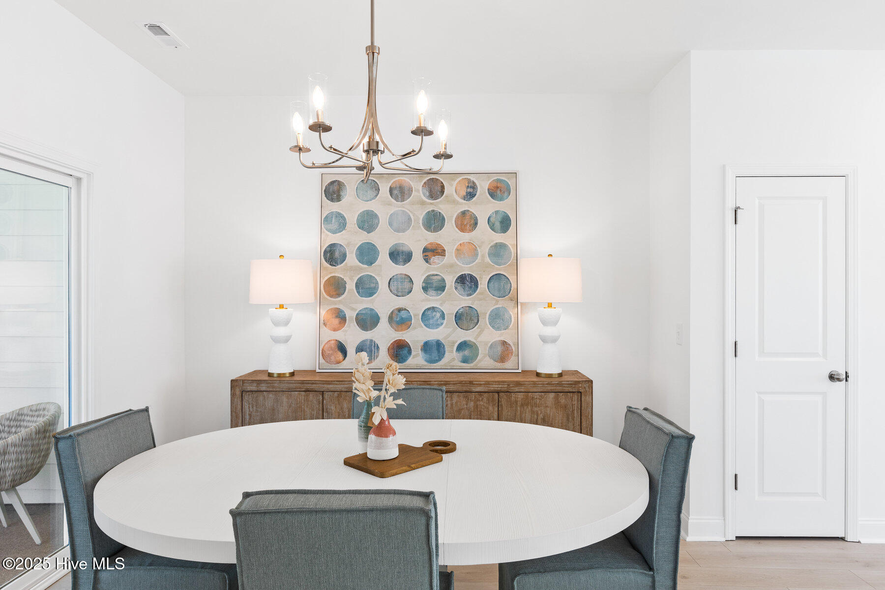 100499015 | Photo 16