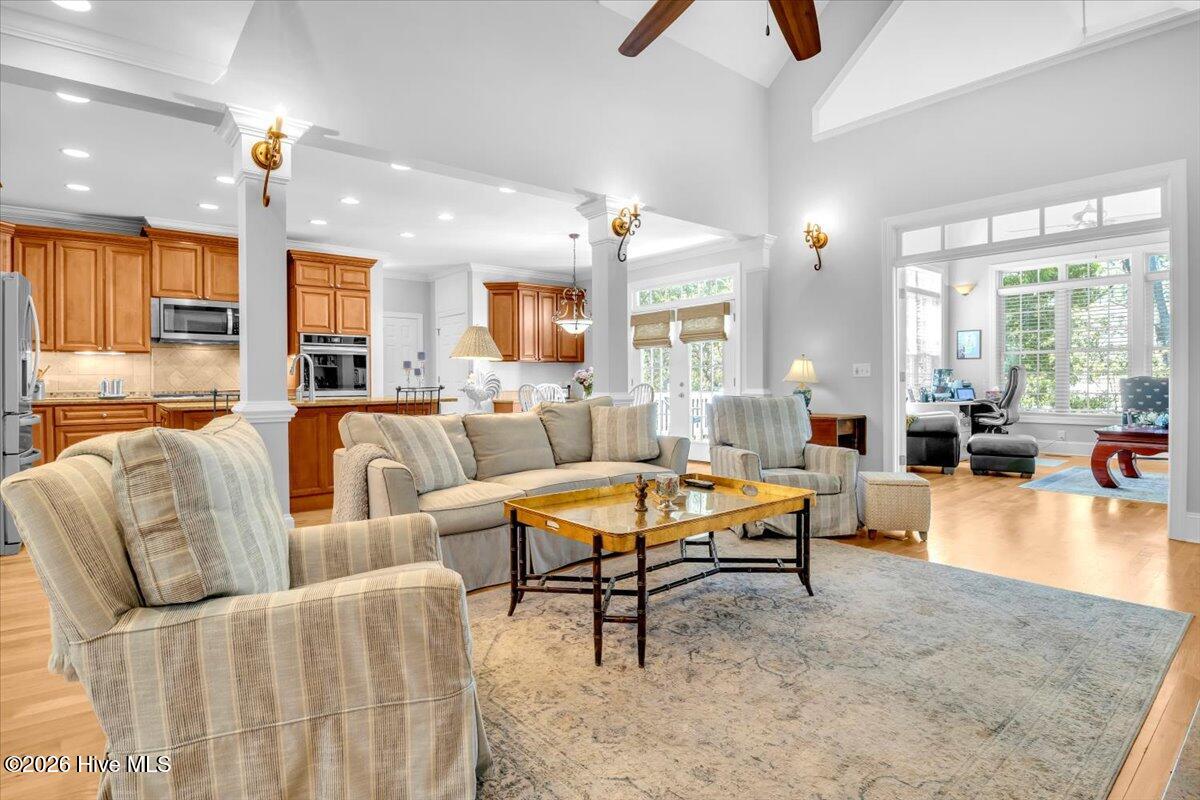 100565920 | Photo 27