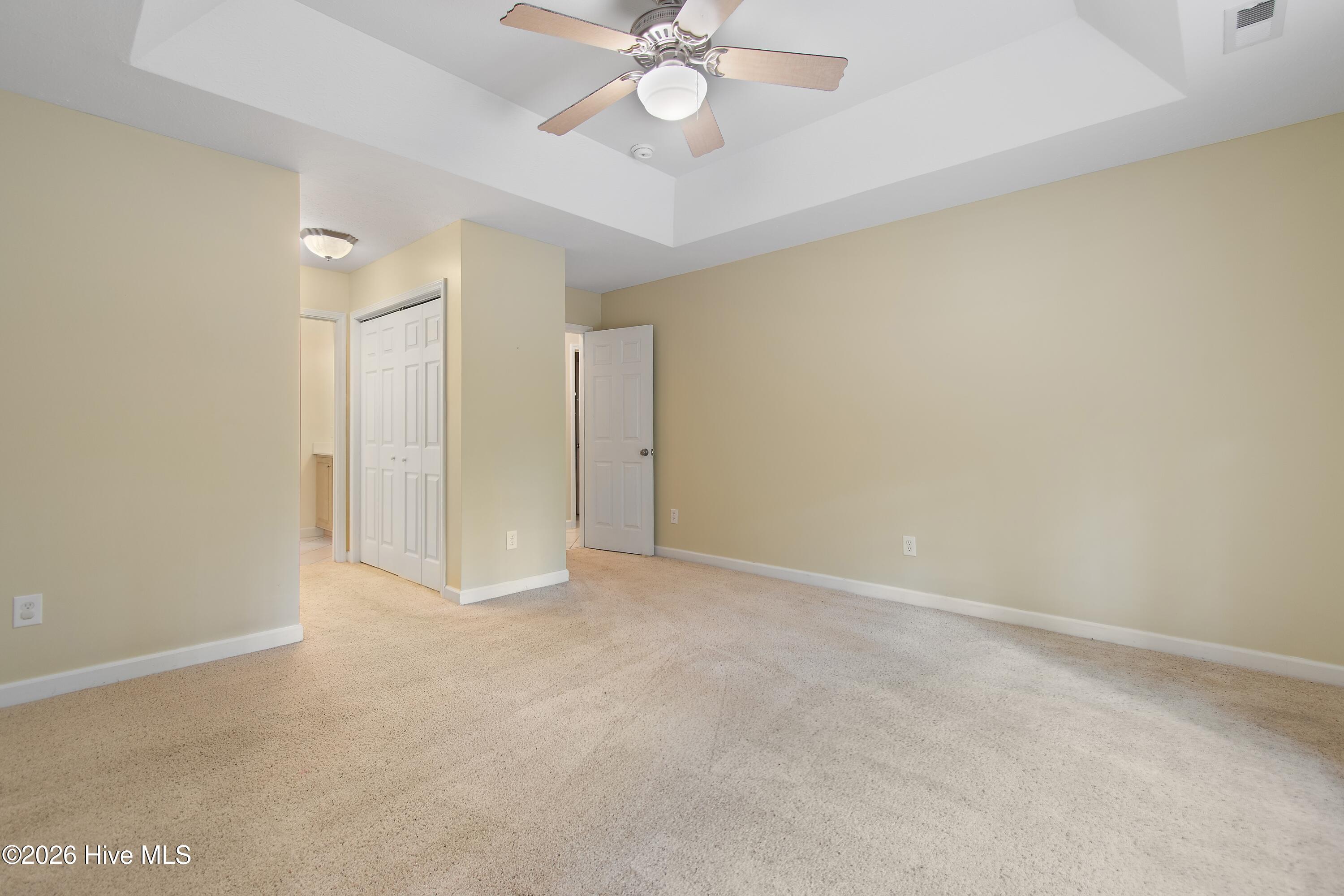 100570075 | Photo 21