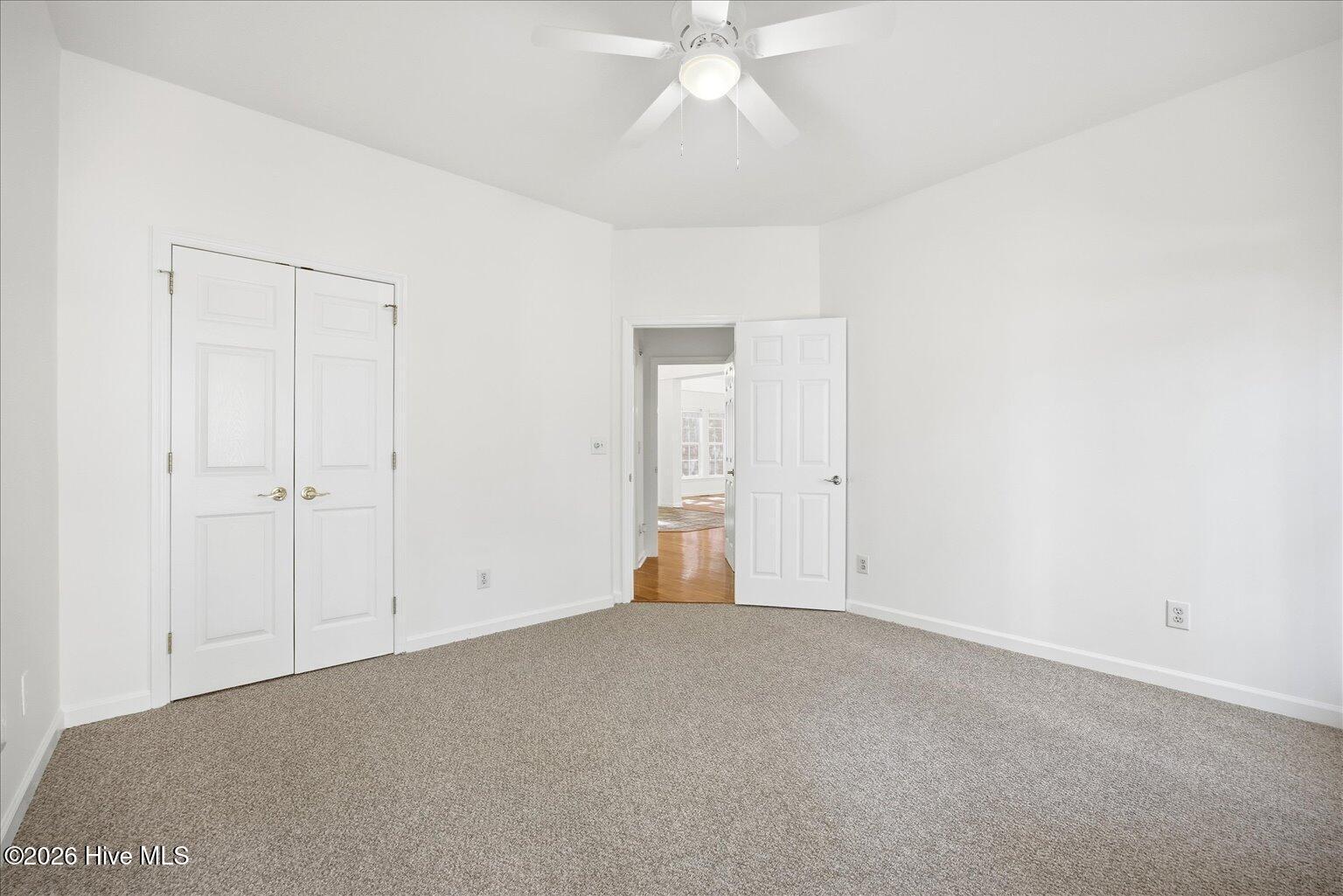 100548784 | Photo 33