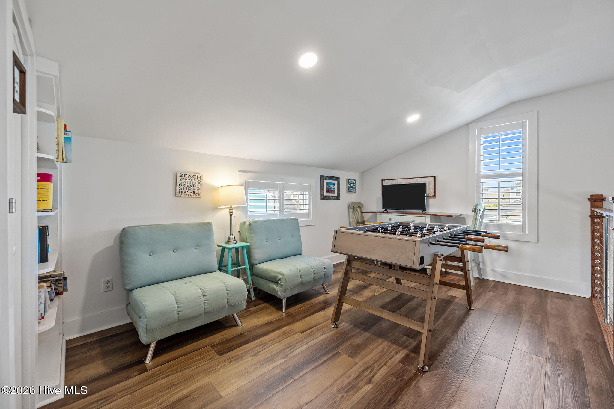 100569093 | Photo 40