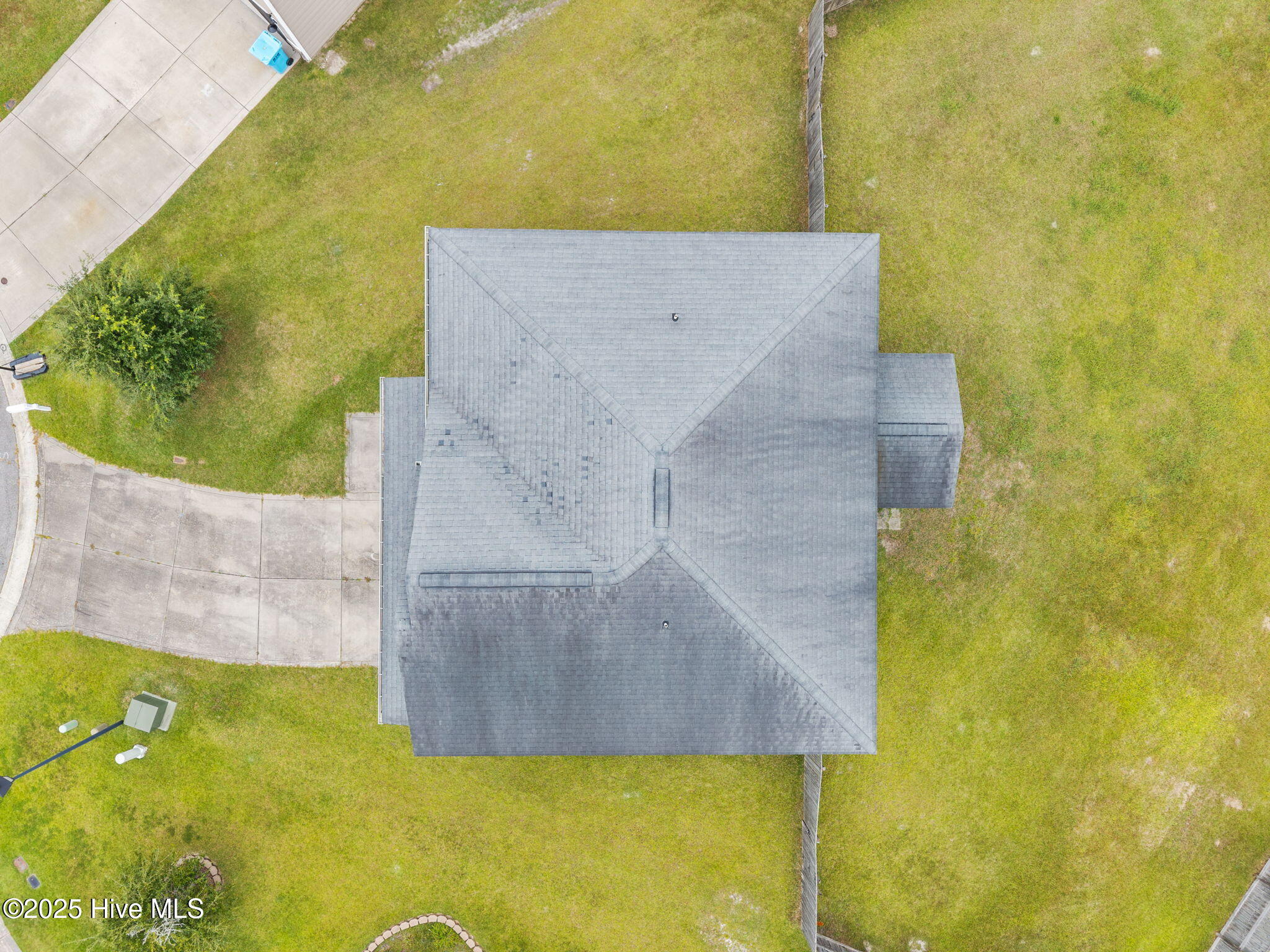 100532057 | Photo 28