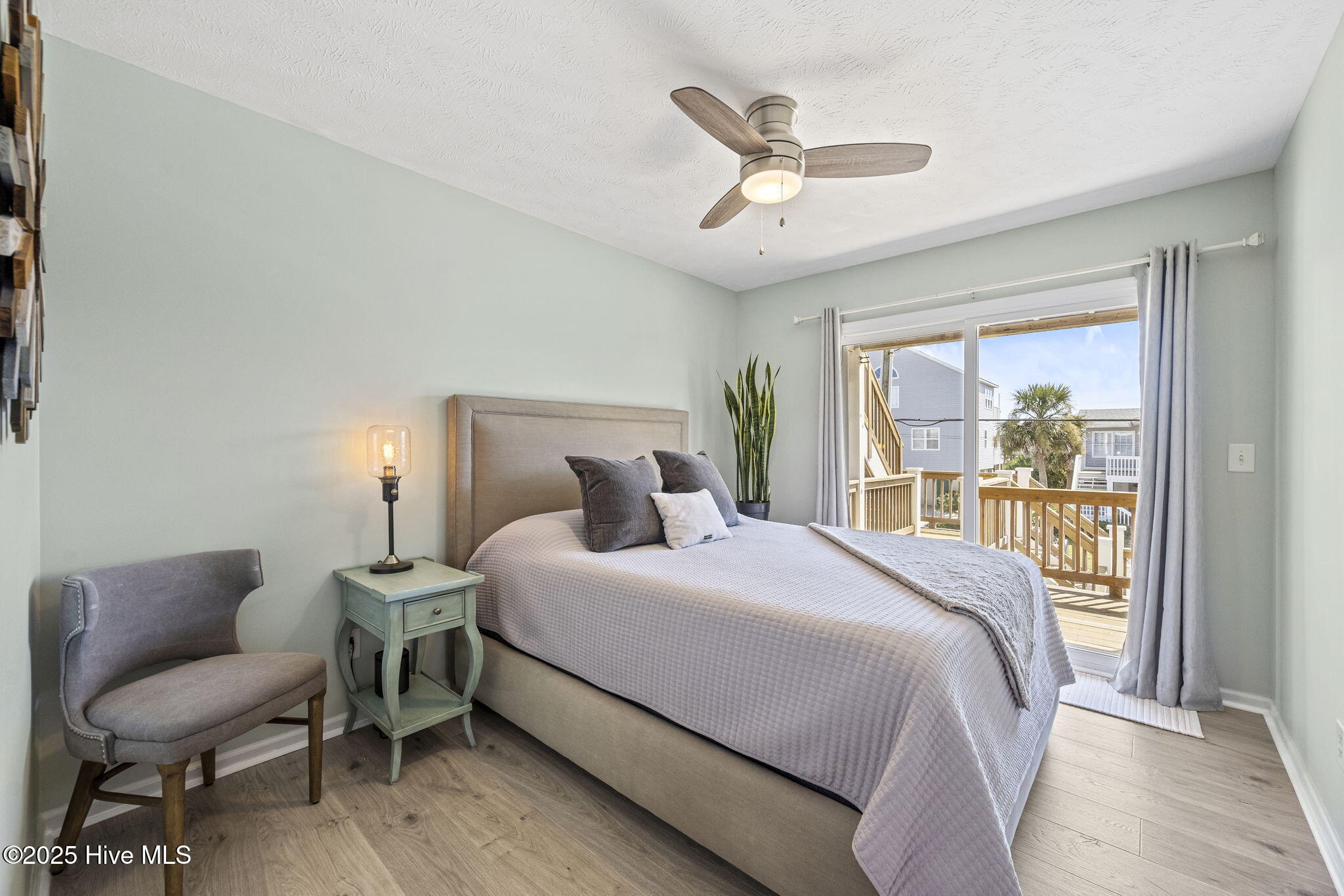 1417 N Topsail Drive, Surf City, NC 28445 – photo 17: 37-web-or-mls-_RAD6483
