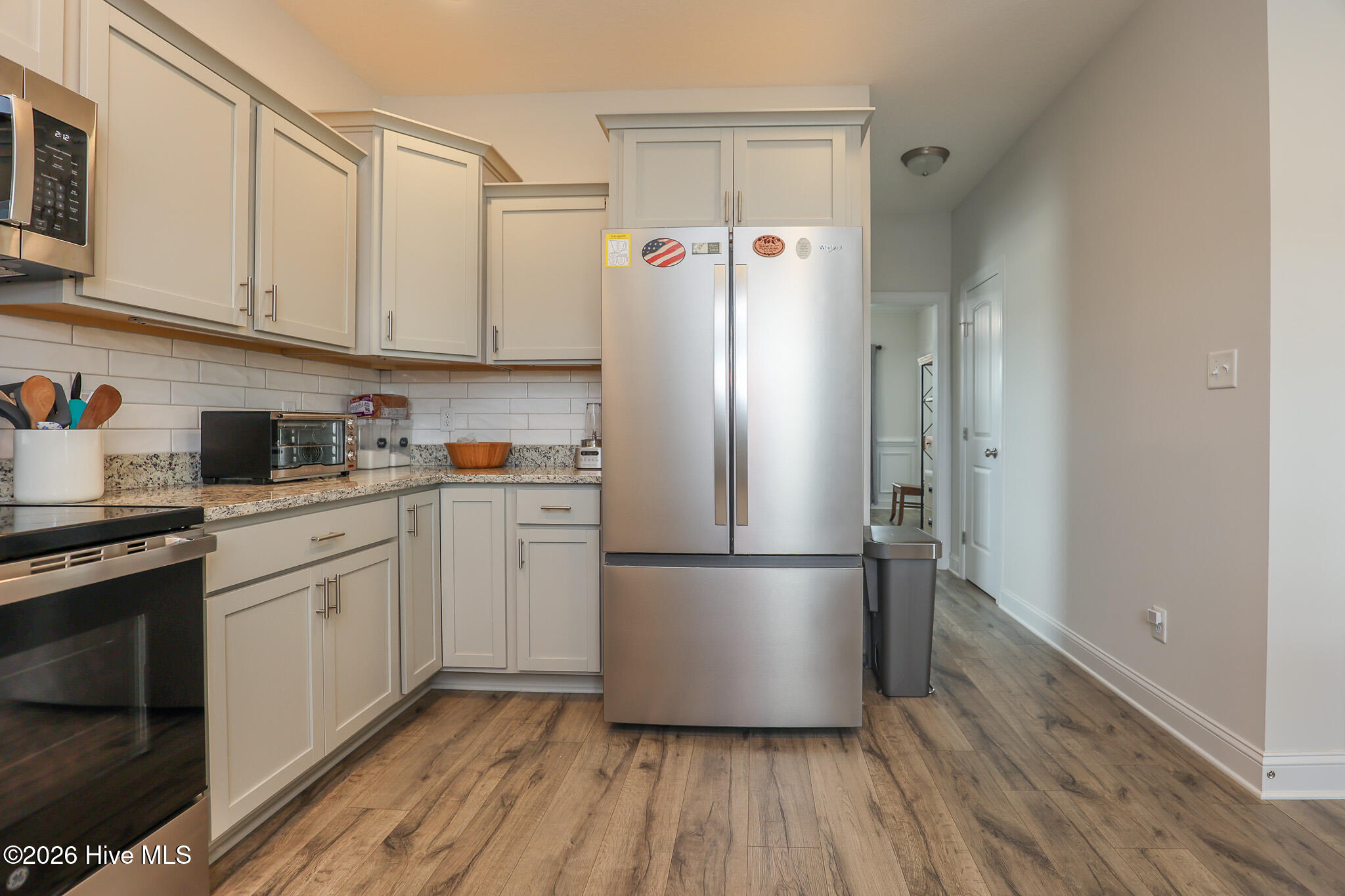 100566791 | Photo 11