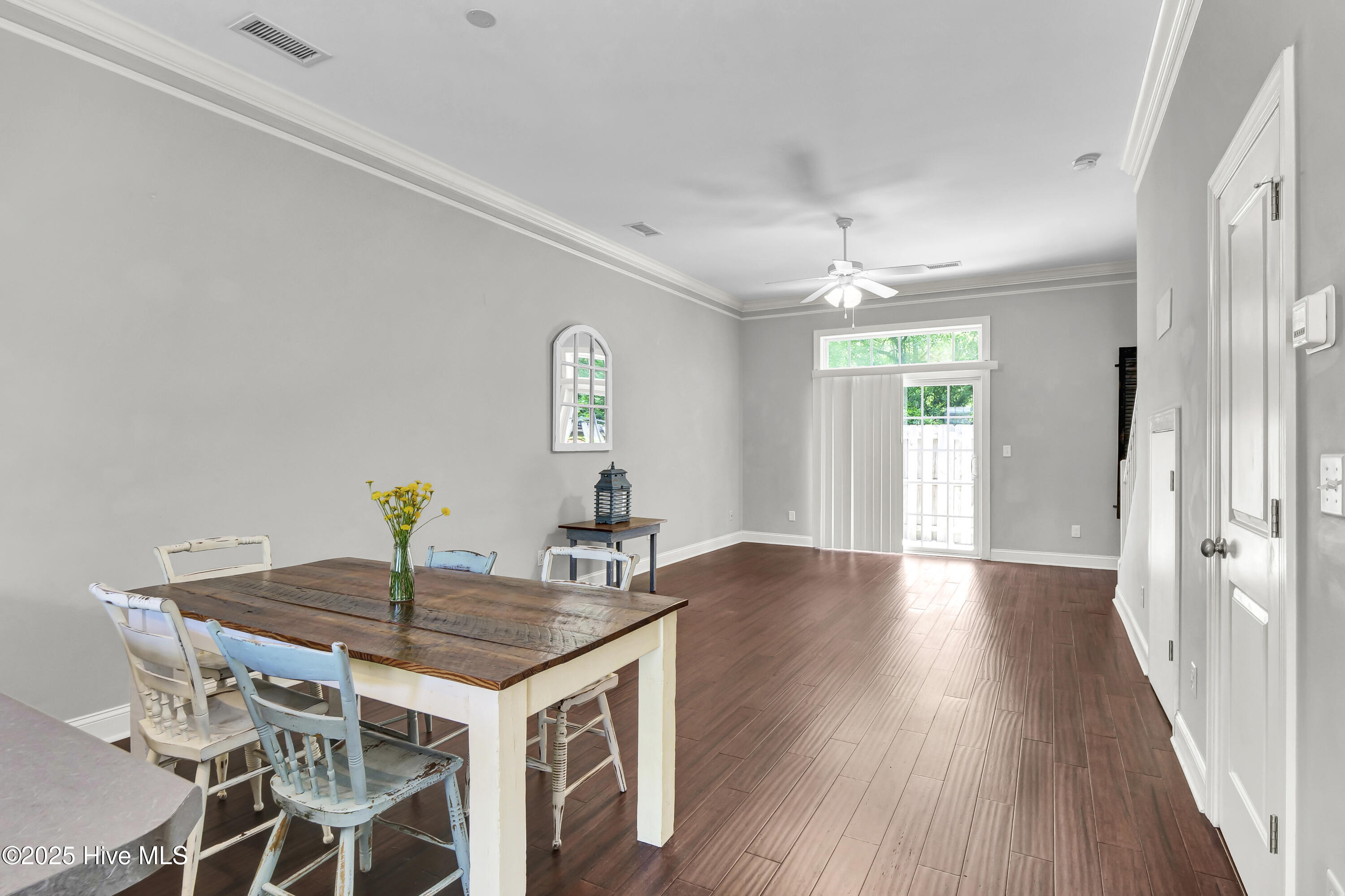 100504988 | Photo 11