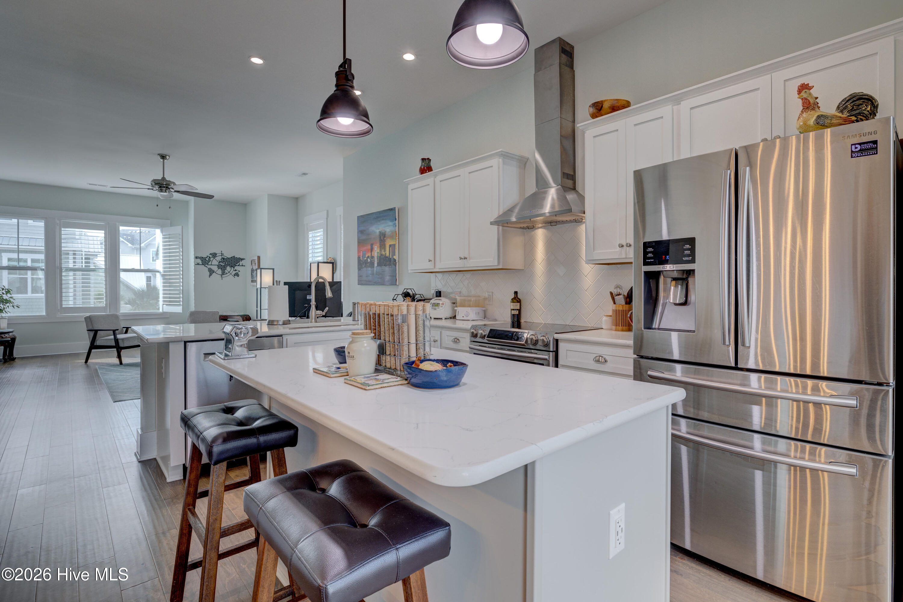 100561022 | Photo 16