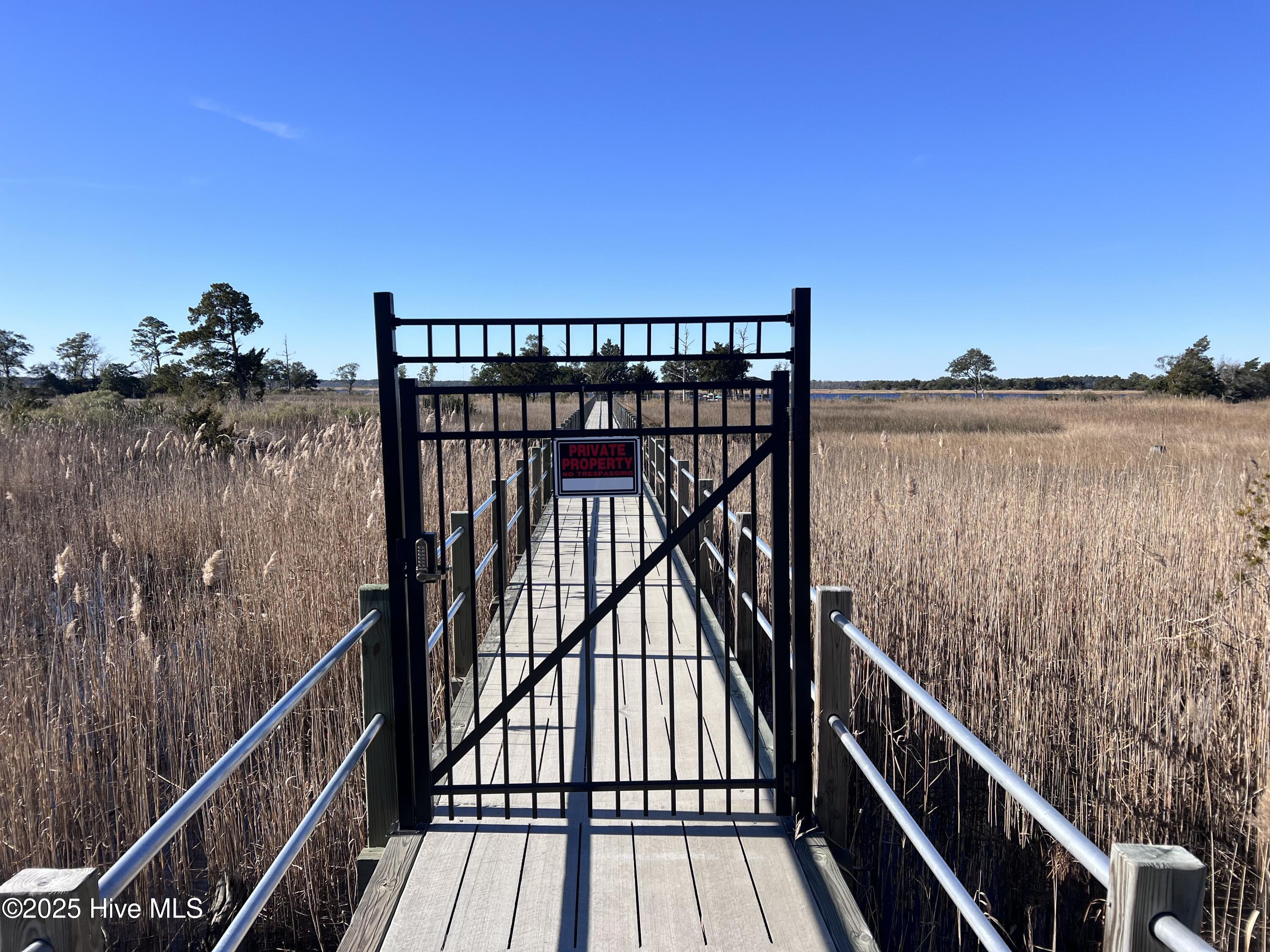 100546543 | Photo 51