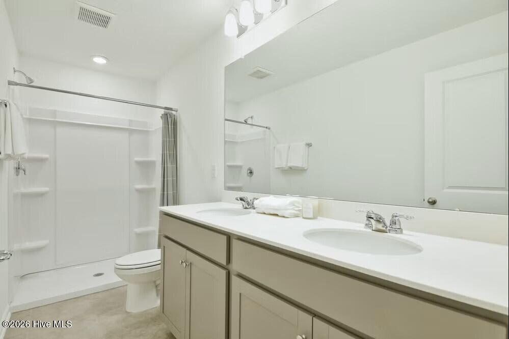 100560421 | Photo 13