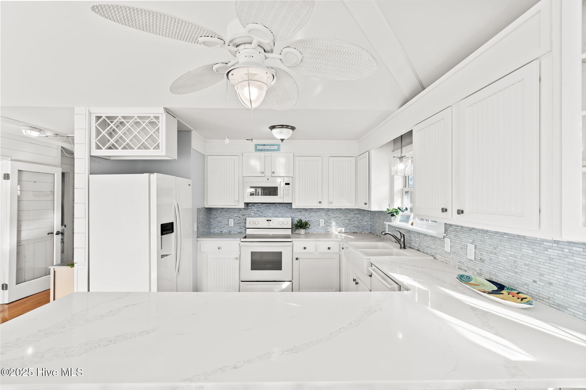 100542340 | Photo 11