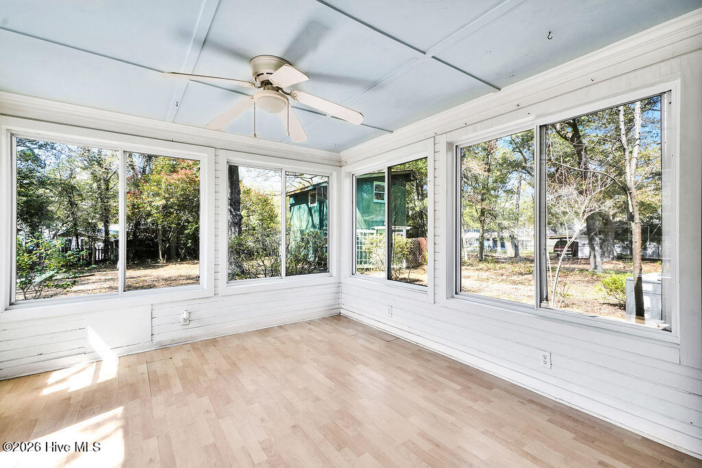 100562236 | Photo 30