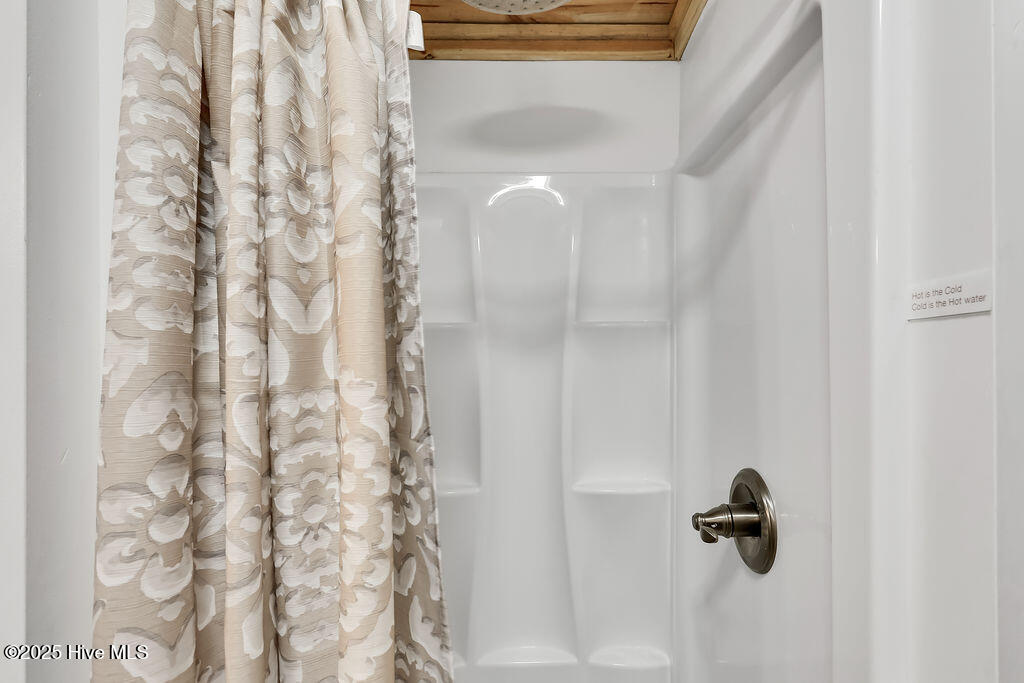 100544727 | Photo 23