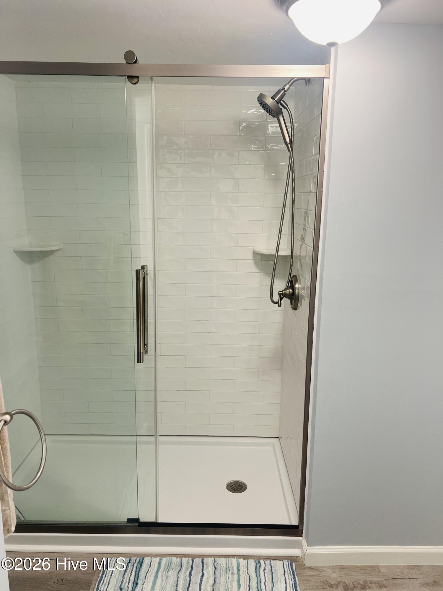 100564975 | Photo 17