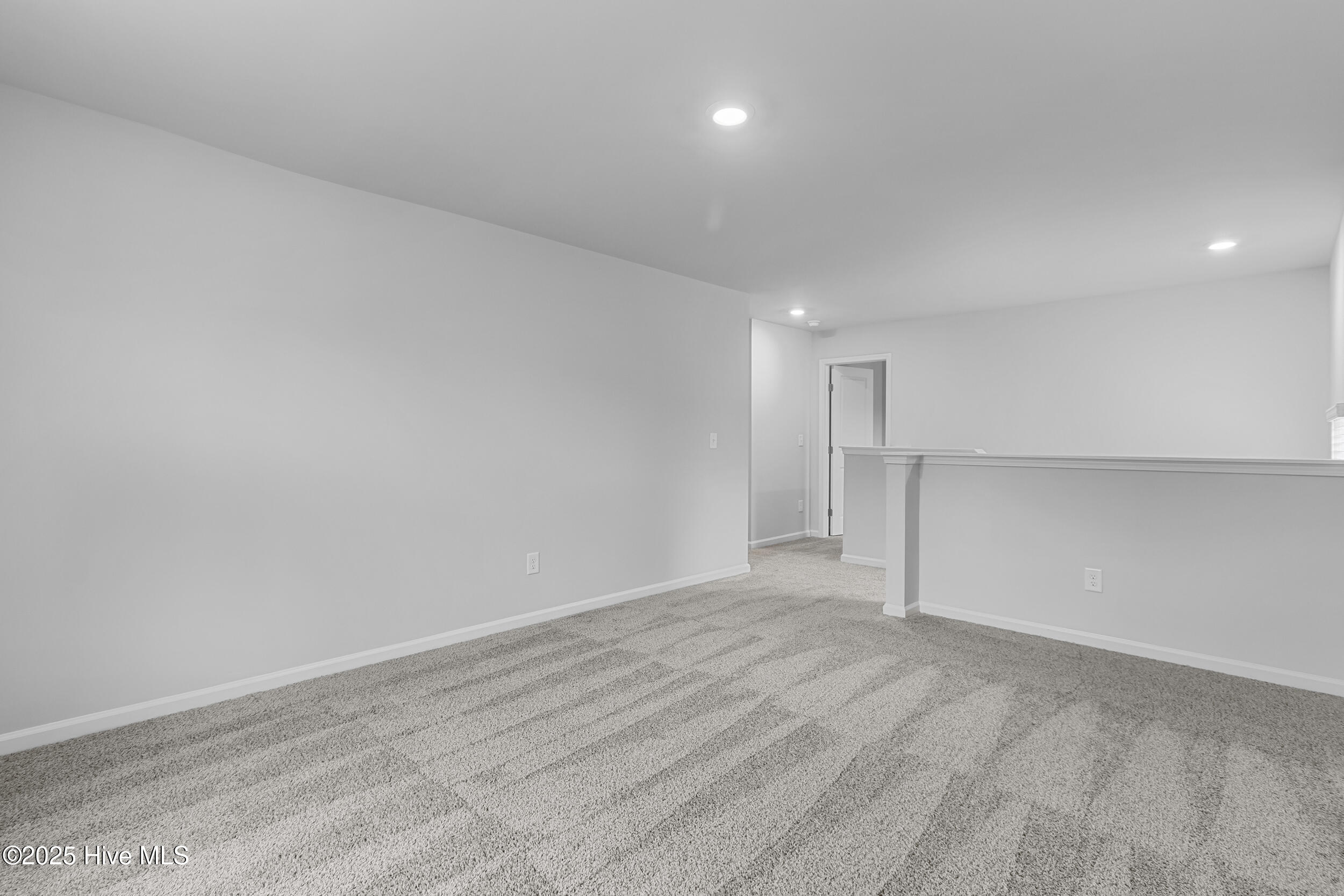 100538946 | Photo 21