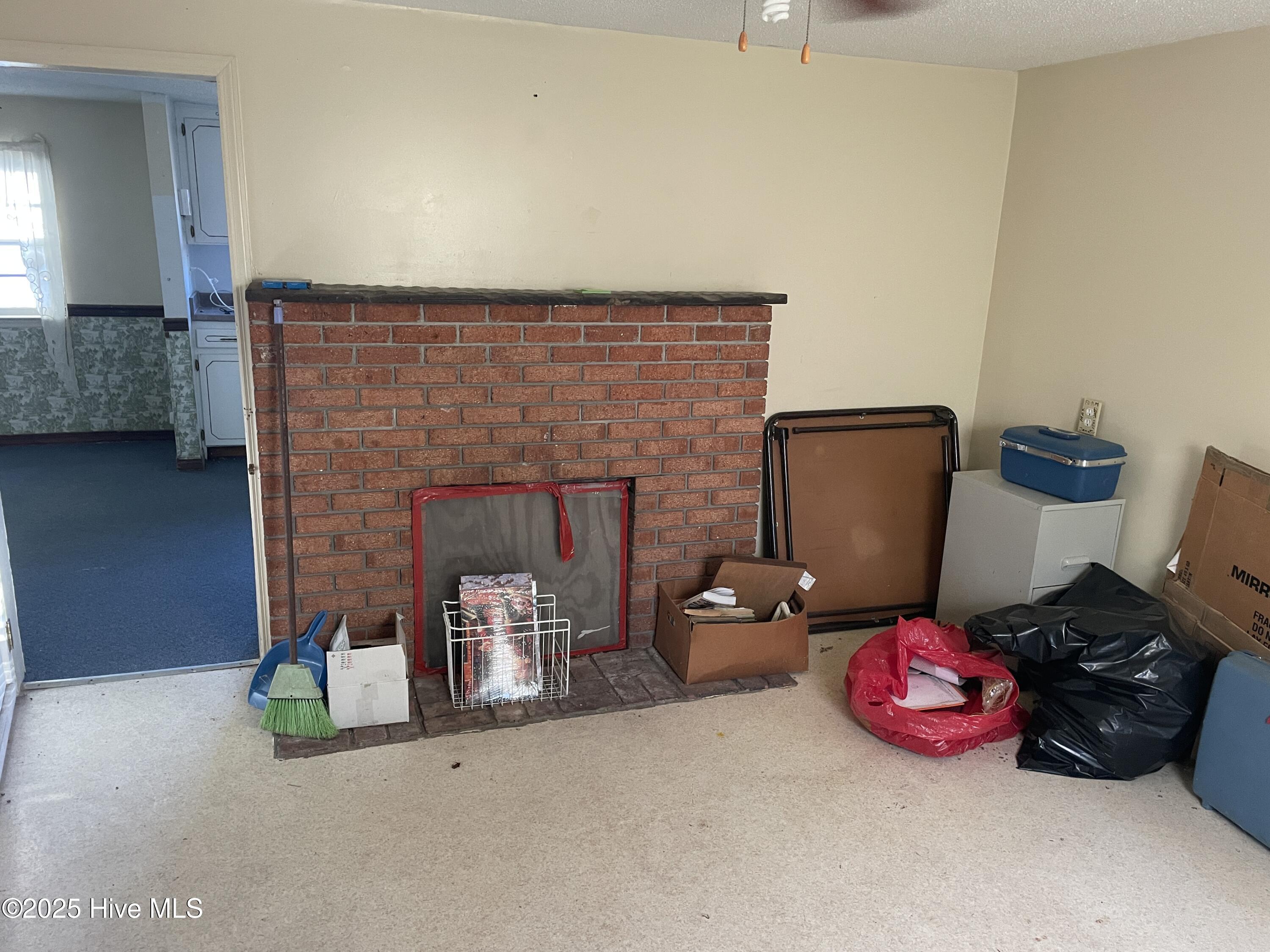 100546227 | Photo 12