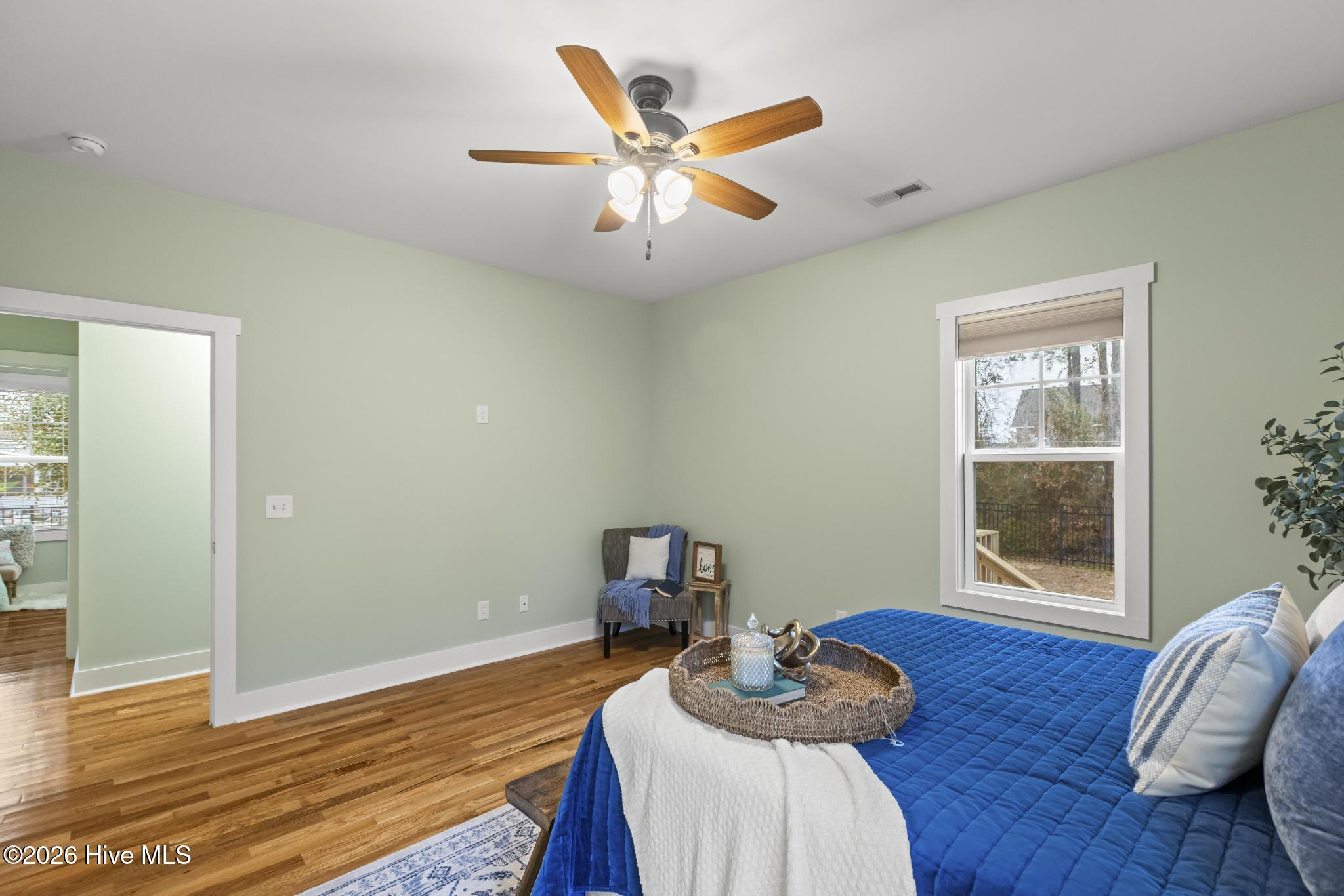 100552485 | Photo 25