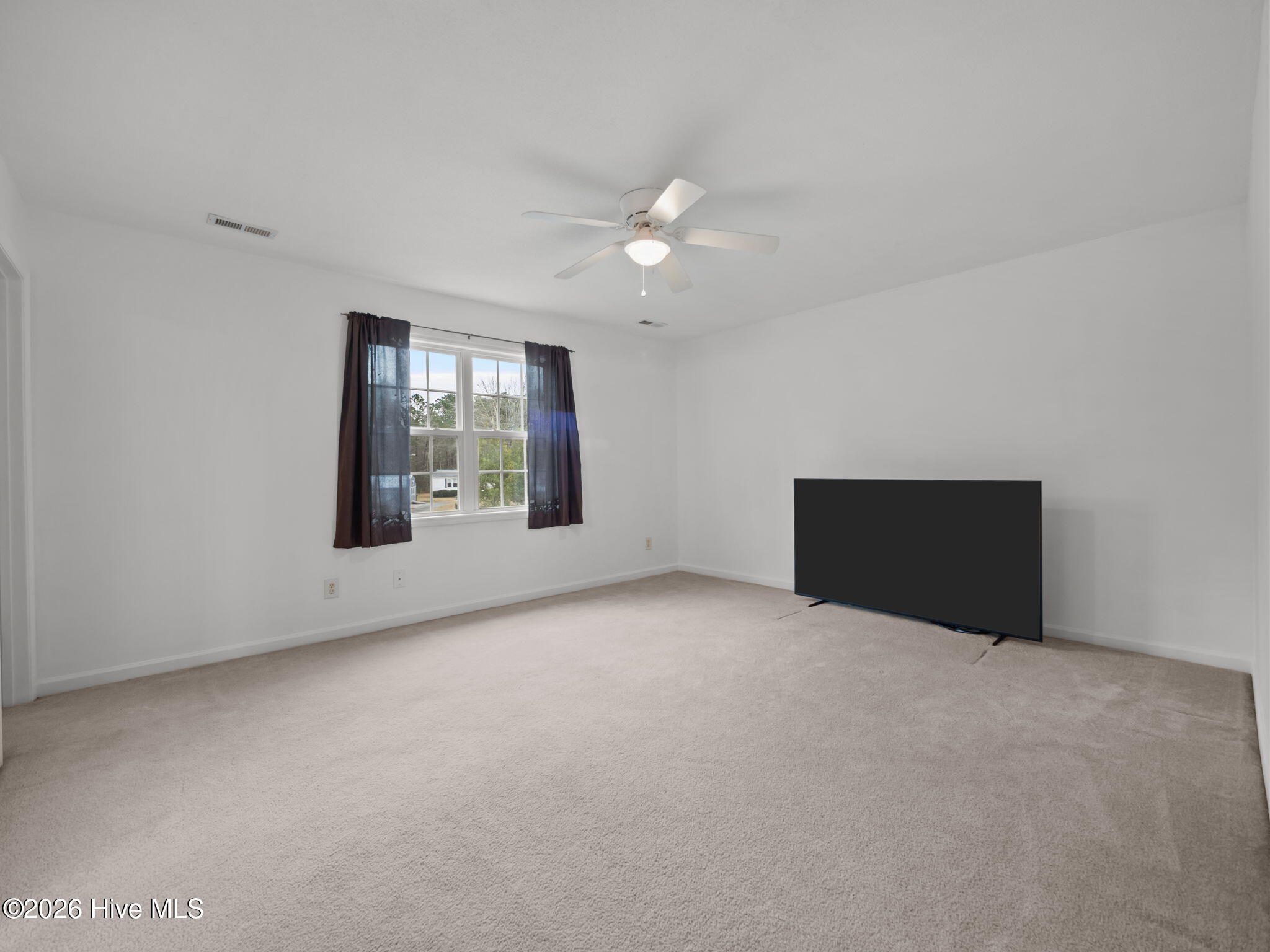 100548288 | Photo 27