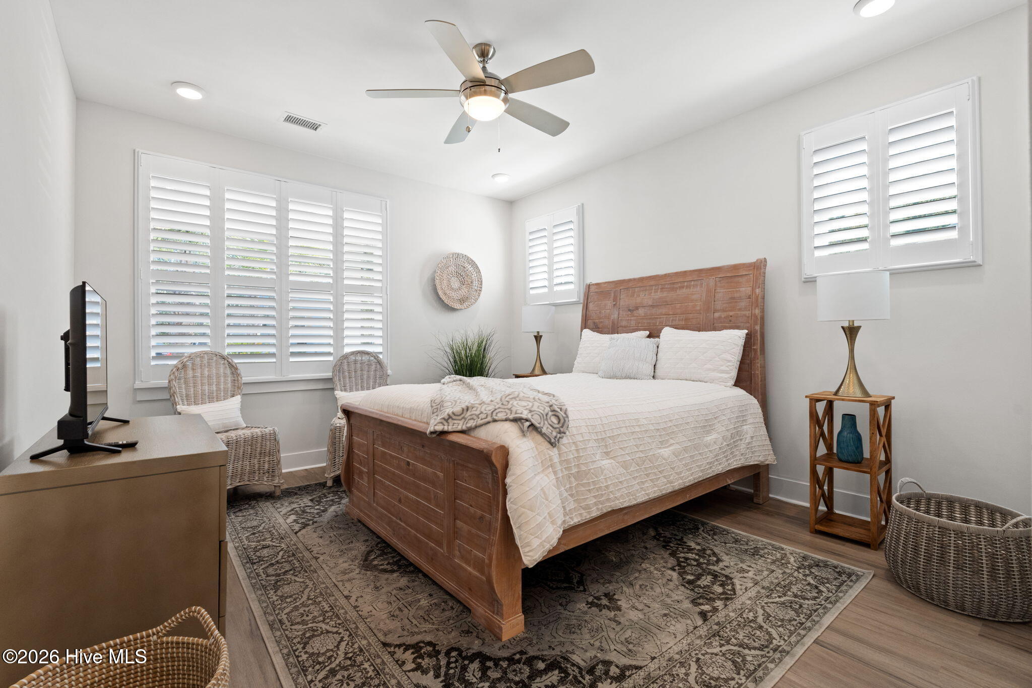 100564957 | Photo 17