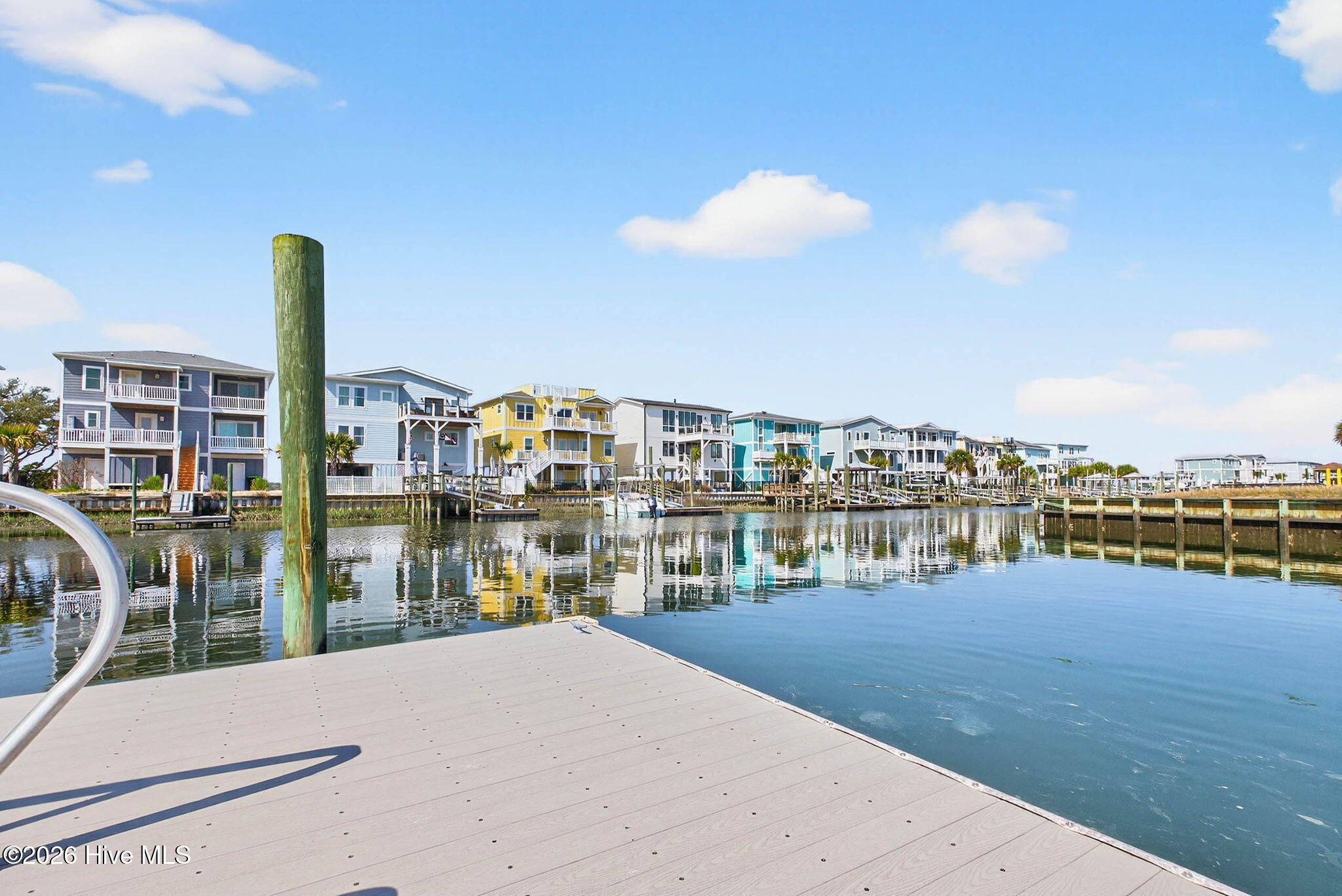 100564283 | Photo 61