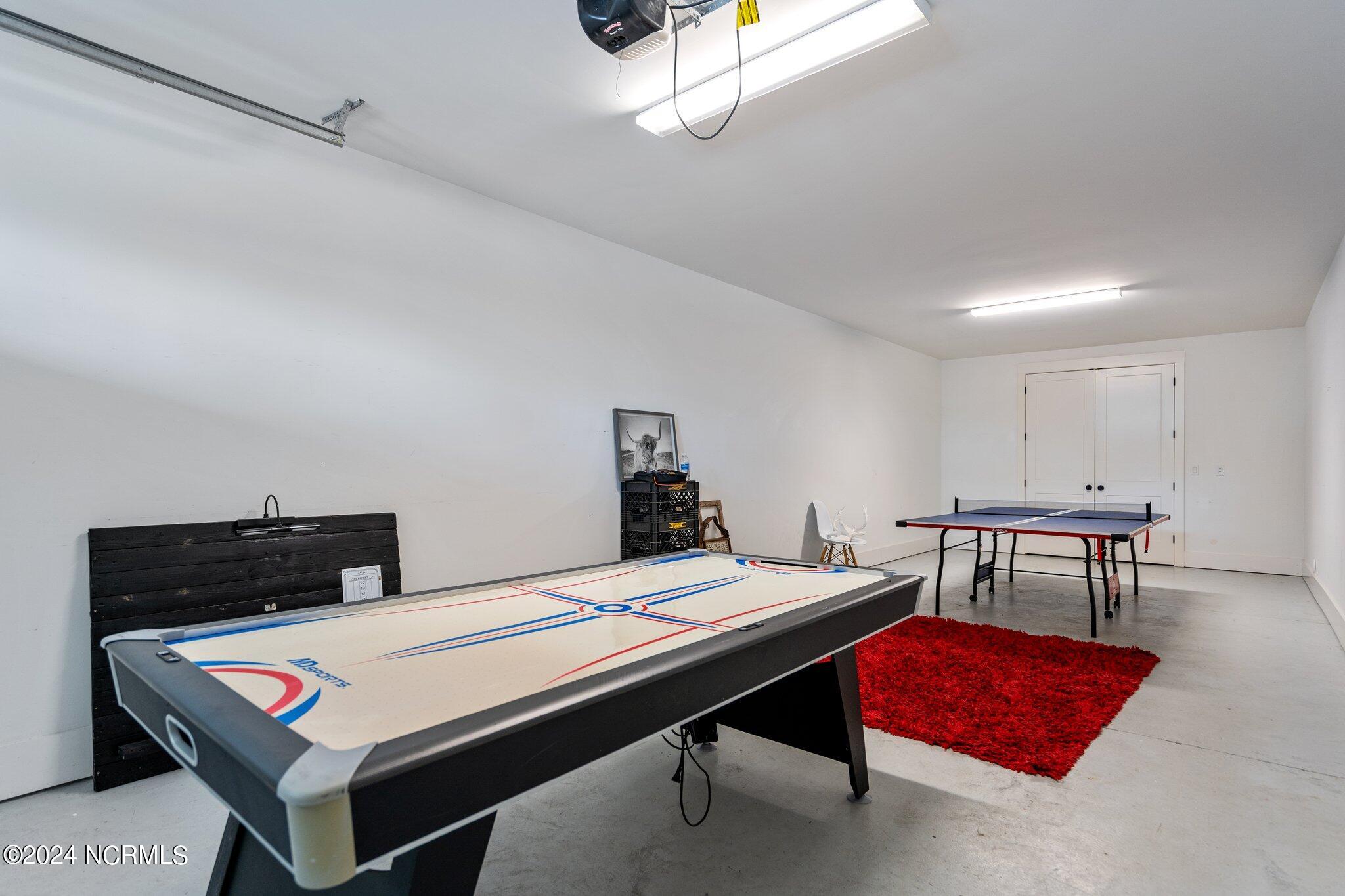 100556324 | Photo 38