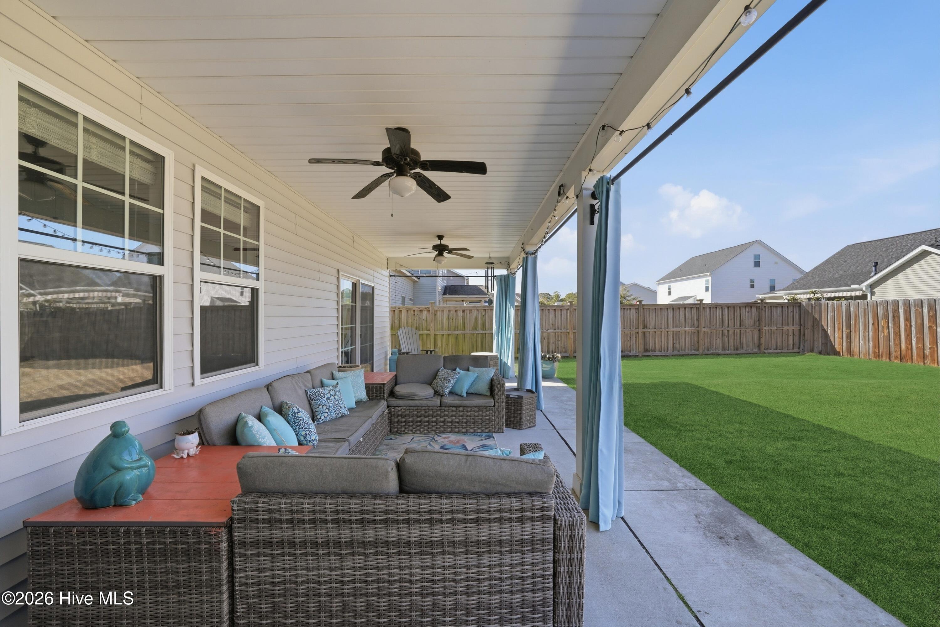 100557354 | Photo 30