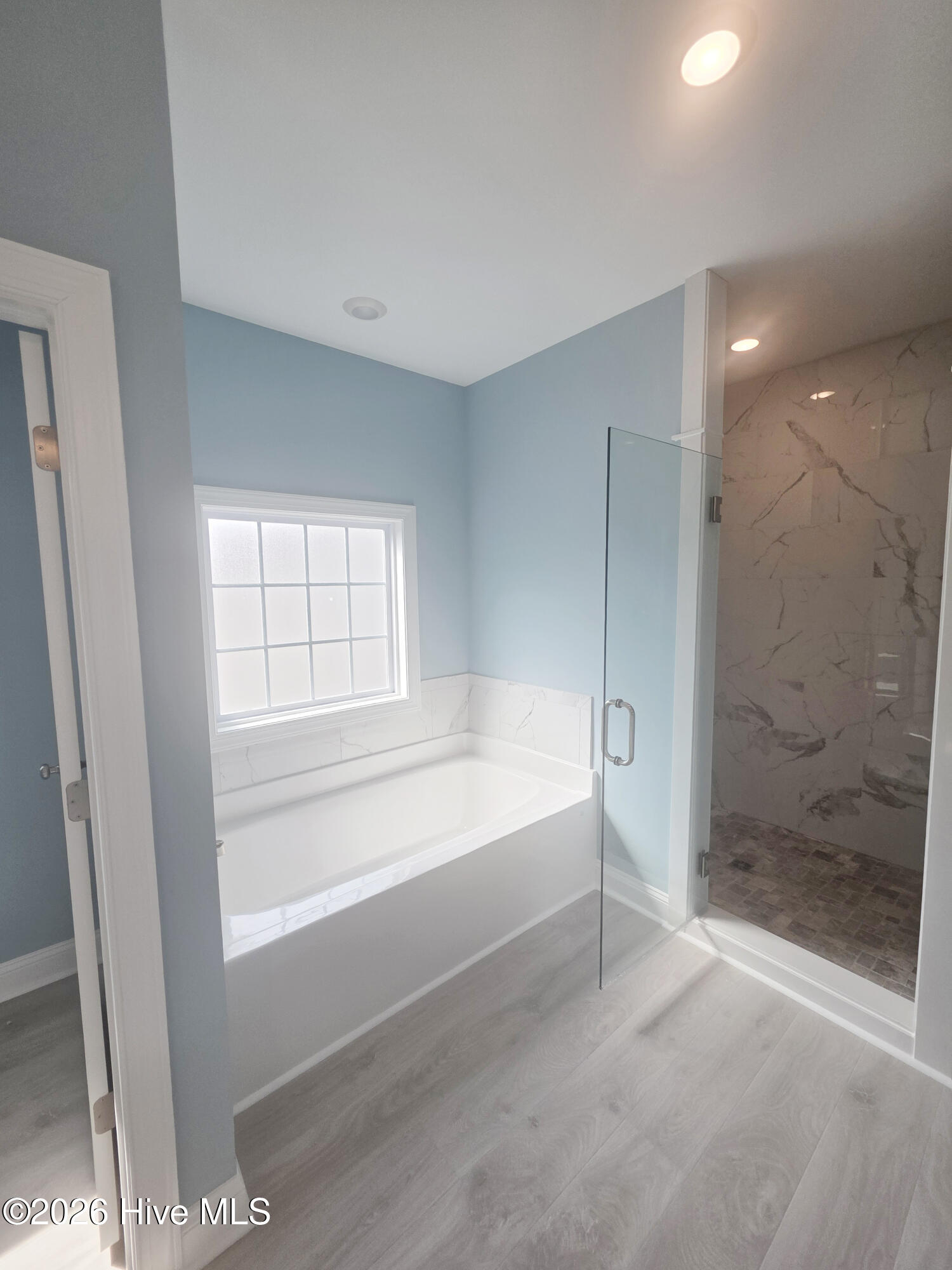 100530509 | Photo 16