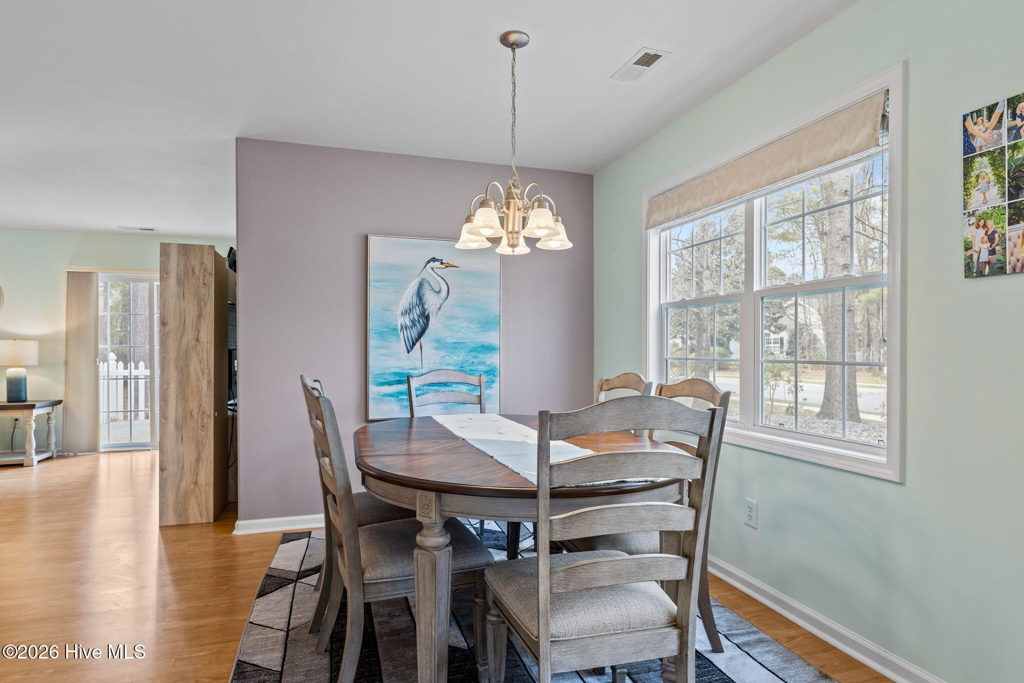 100563135 | Photo 13