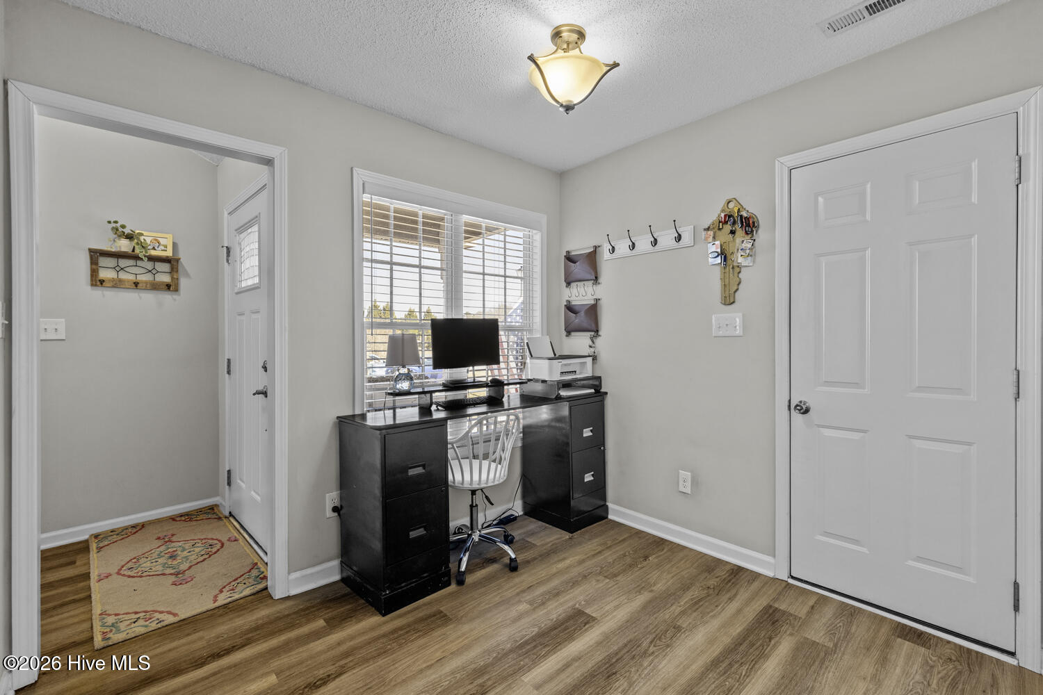 100555225 | Photo 13