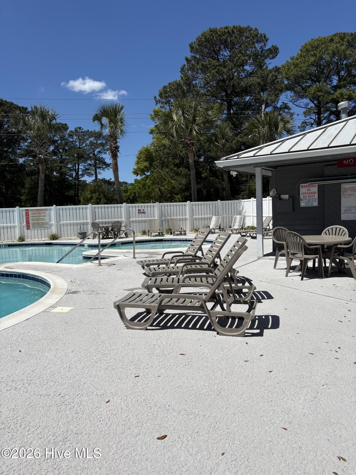 100566717 | Photo 18