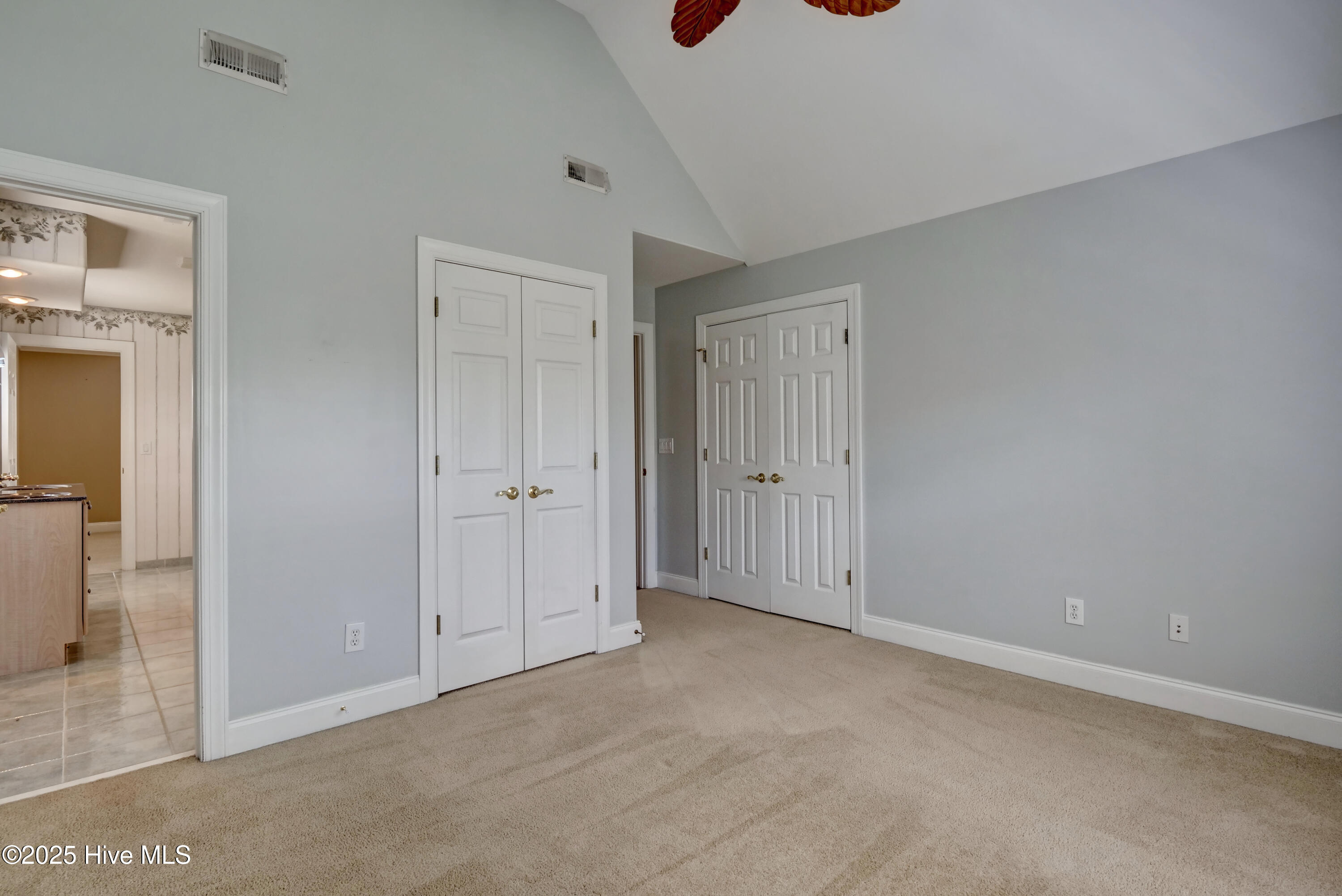 100539909 | Photo 26