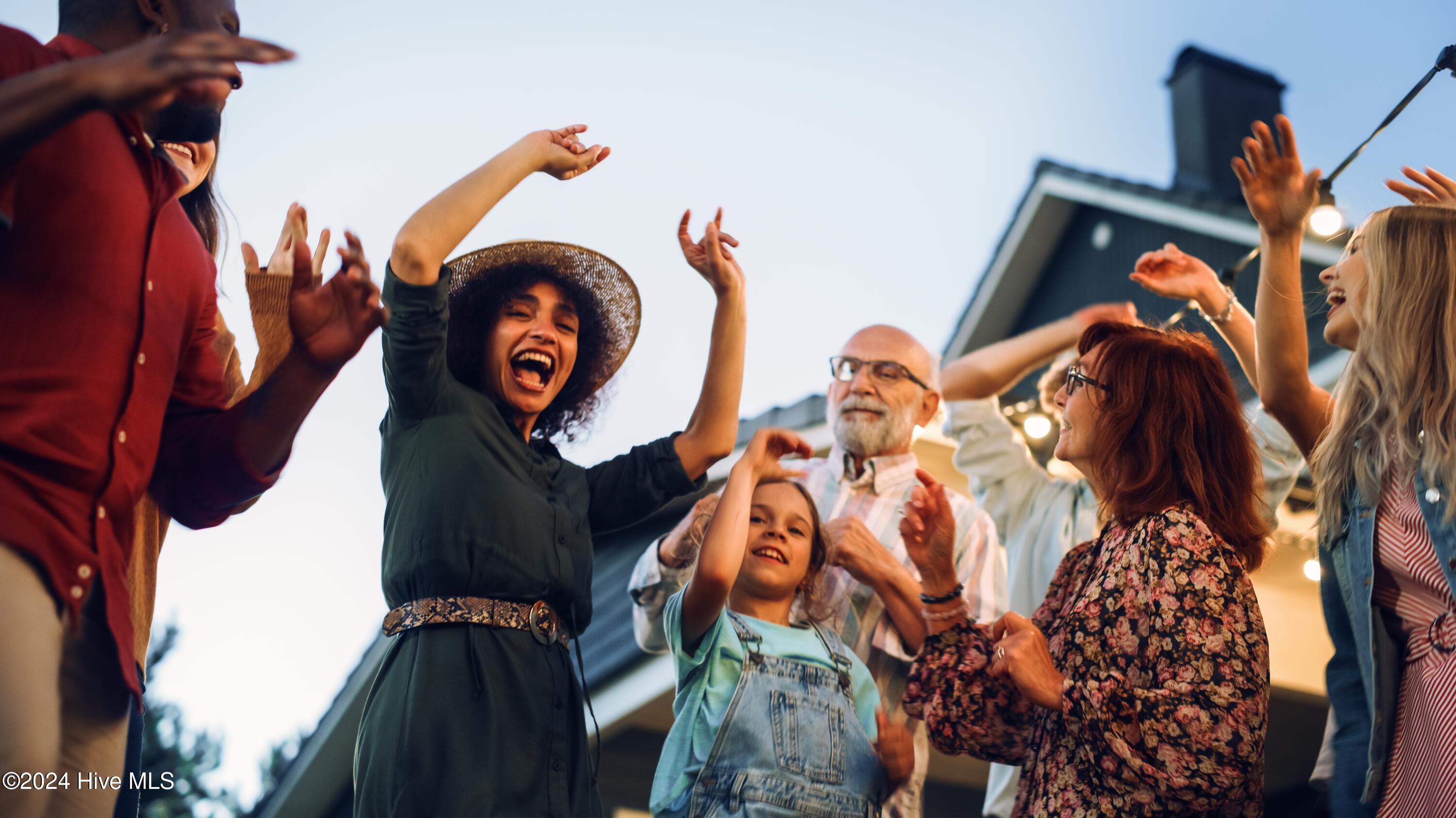 100489796 | Photo 19