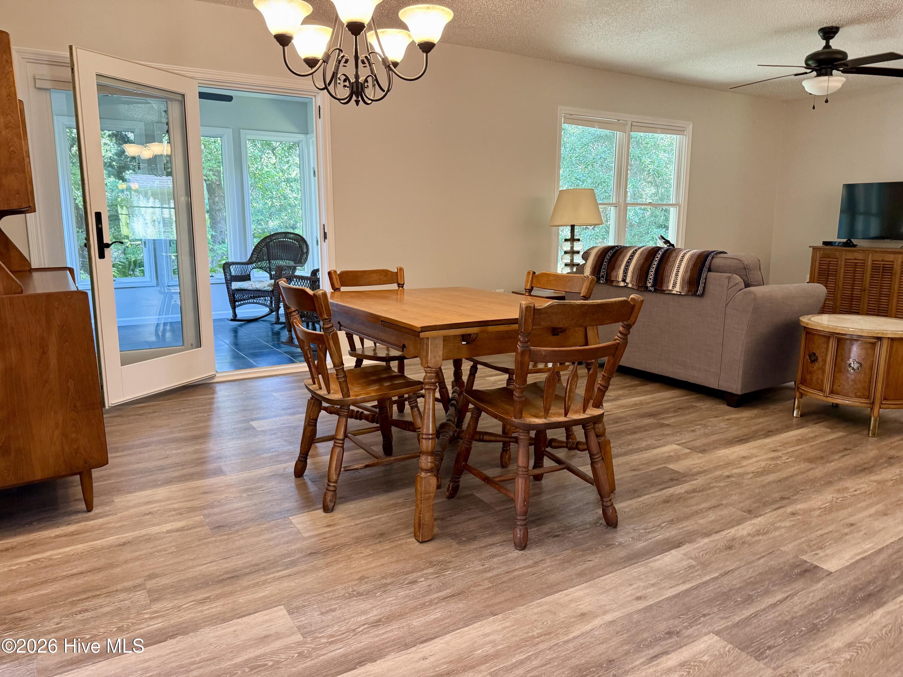 108 Fern Court,Pine Knoll Shores