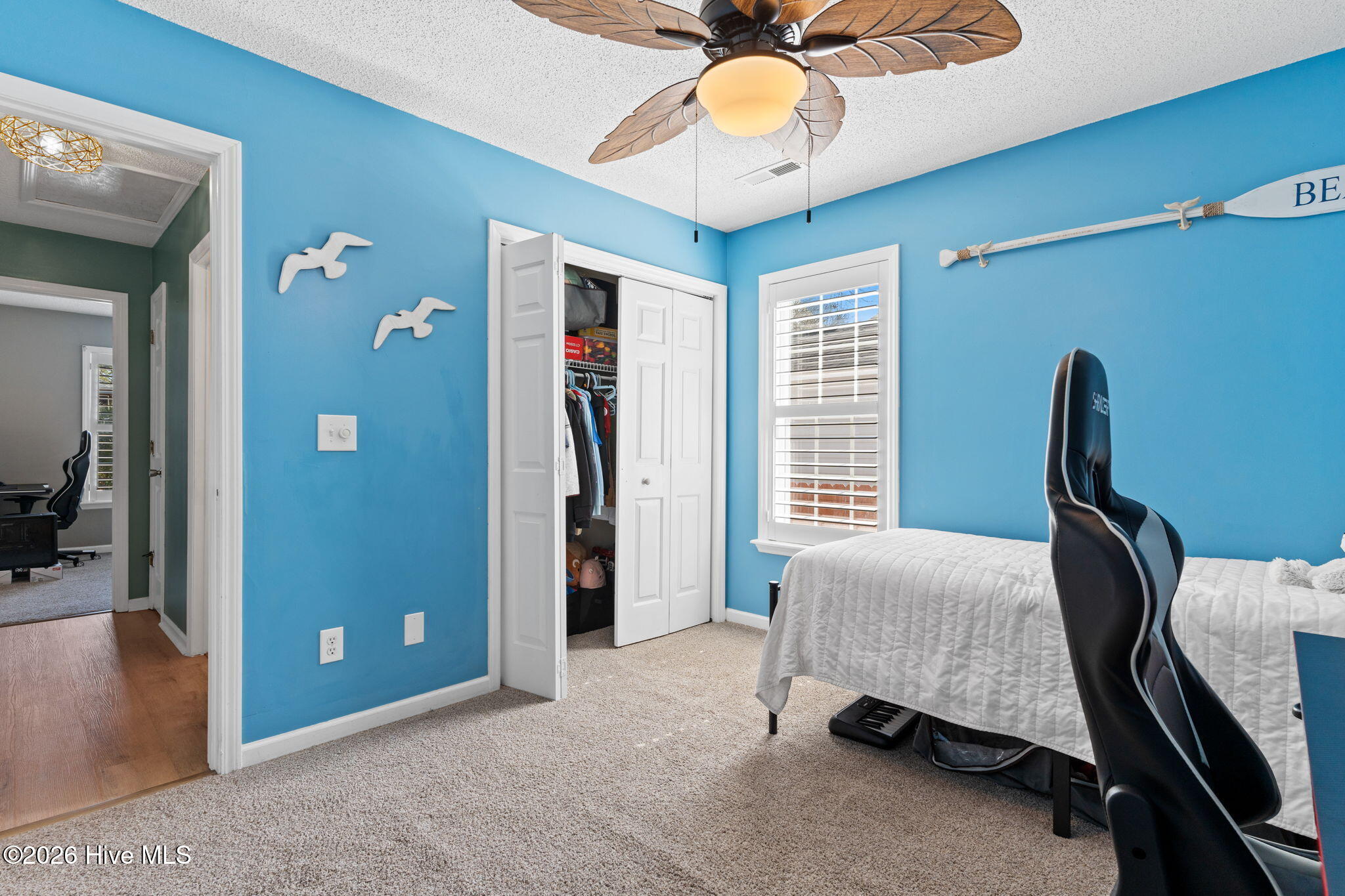 100559319 | Photo 24