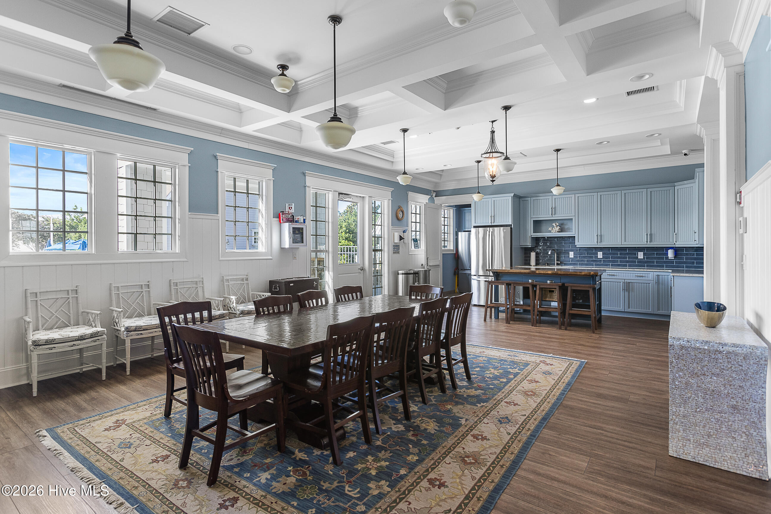 100560315 | Photo 27